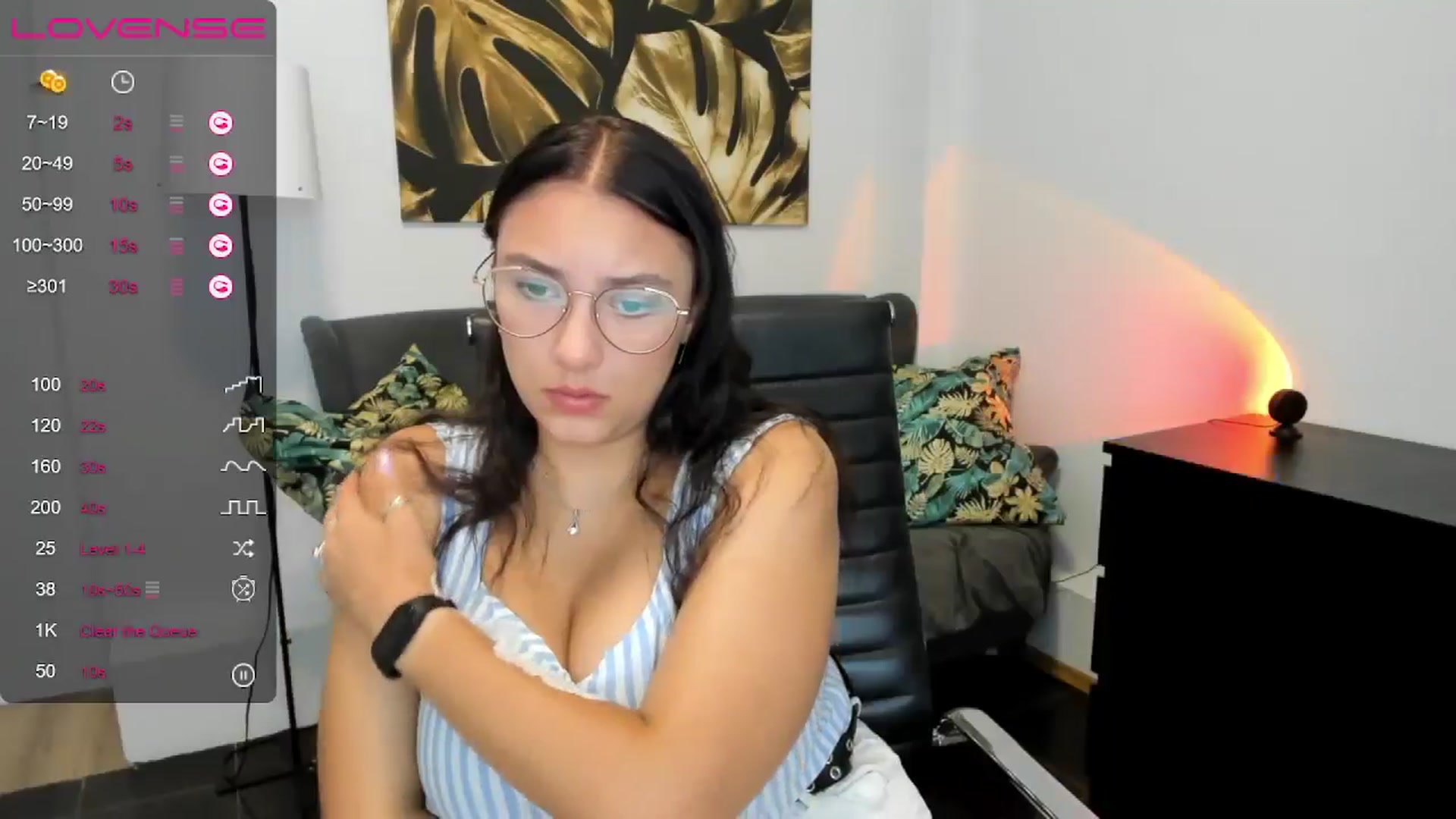 Gallery image thumbnail from SunfLowerr's myfreecams stream on, 08/21/2024, 15:23 image 10 of 20