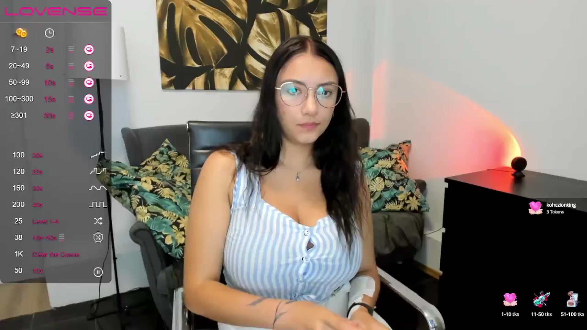 Gallery image thumbnail from SunfLowerr's myfreecams stream on, 08/21/2024, 15:23 image 1 of 20
