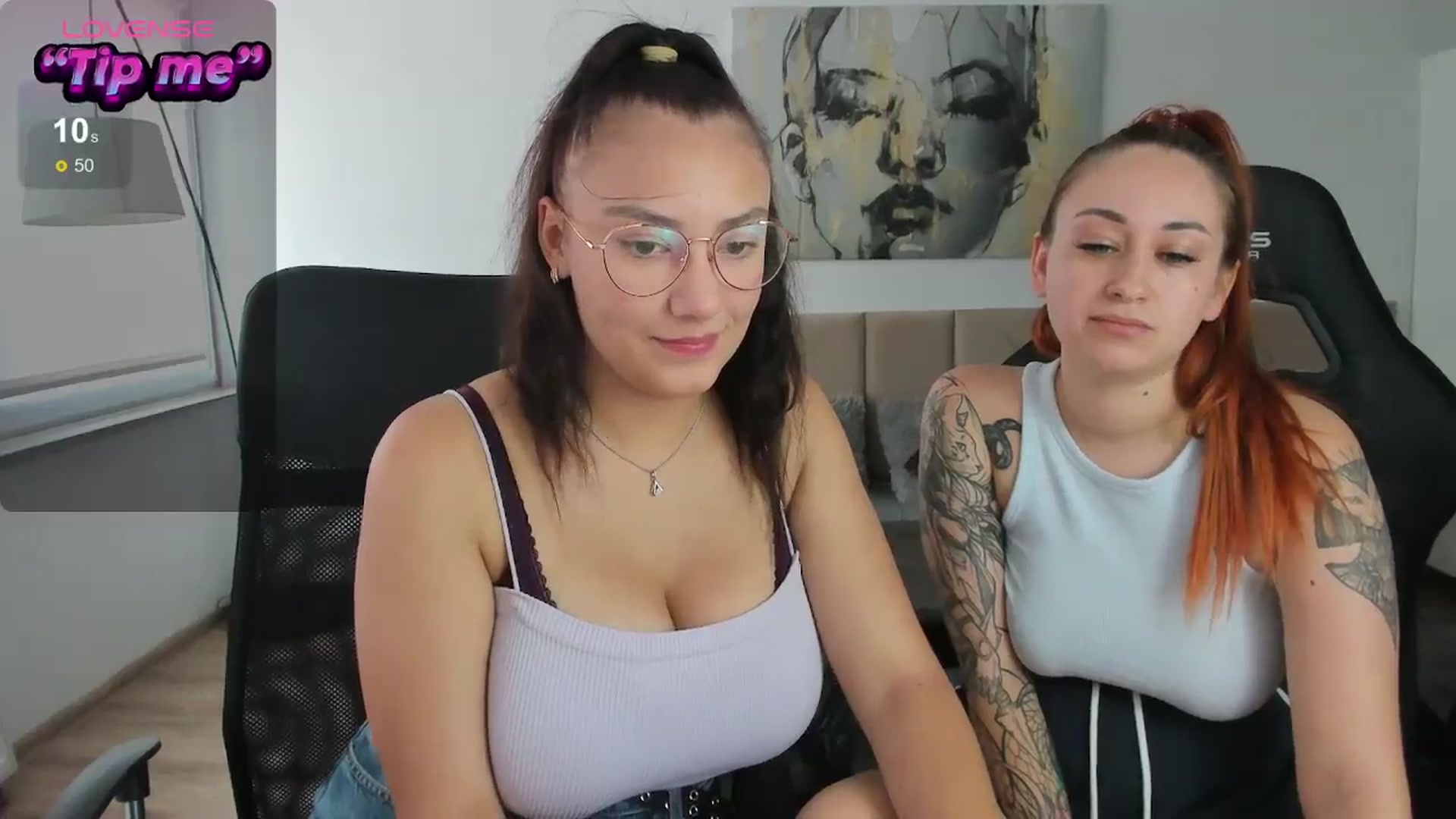 Gallery image thumbnail from SunfLowerr's myfreecams stream on, 08/26/2024, 13:22 image 12 of 20