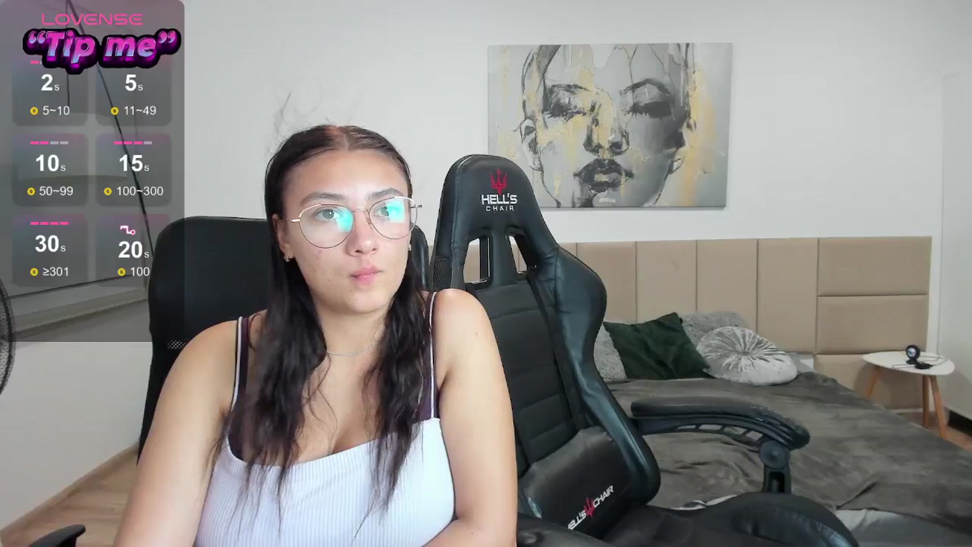 Gallery image thumbnail from SunfLowerr's myfreecams stream on, 08/26/2024, 19:05 image 19 of 20