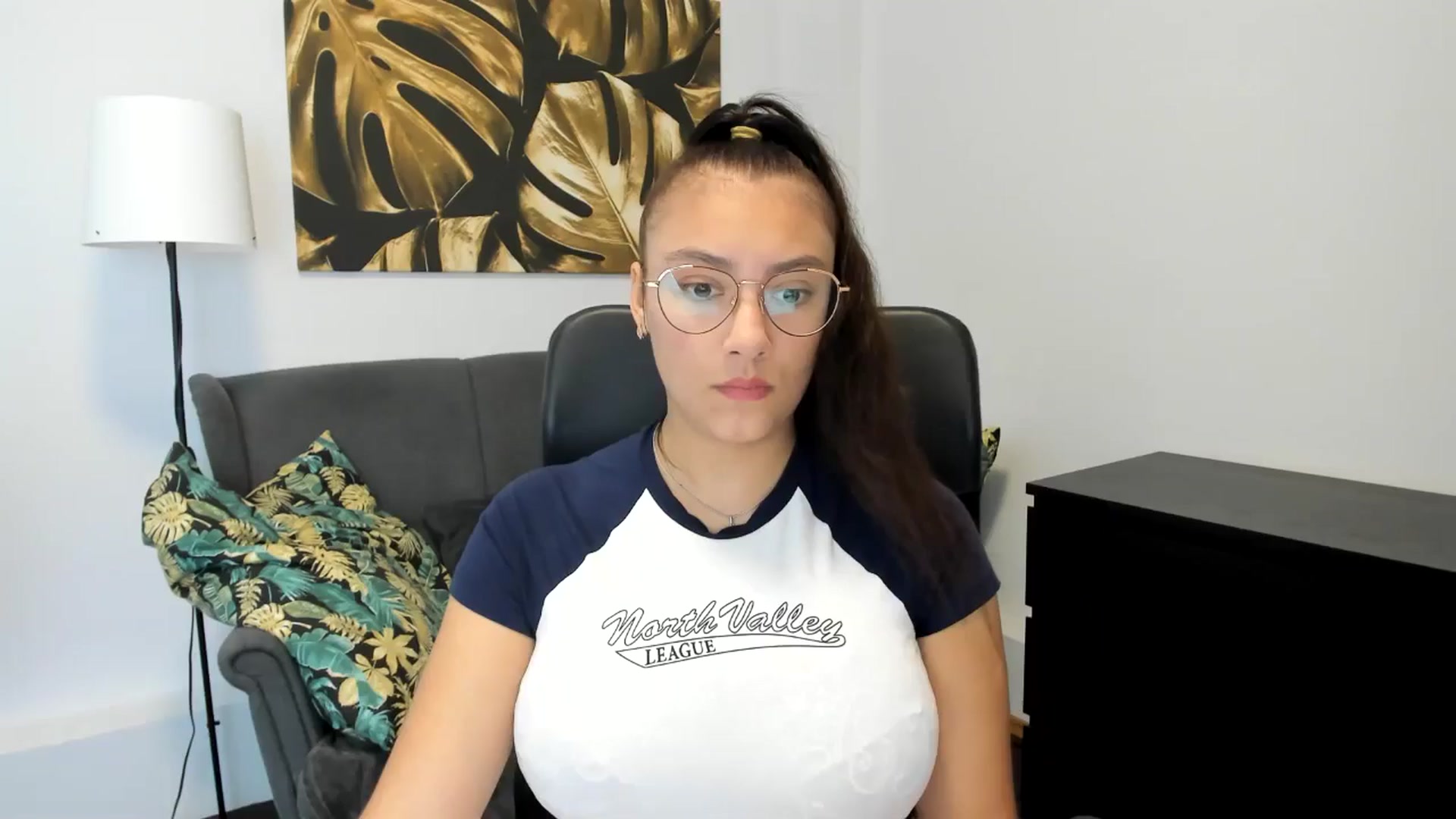 Gallery image thumbnail from SunfLowerr's myfreecams stream on, 08/31/2024, 14:01 image 7 of 20