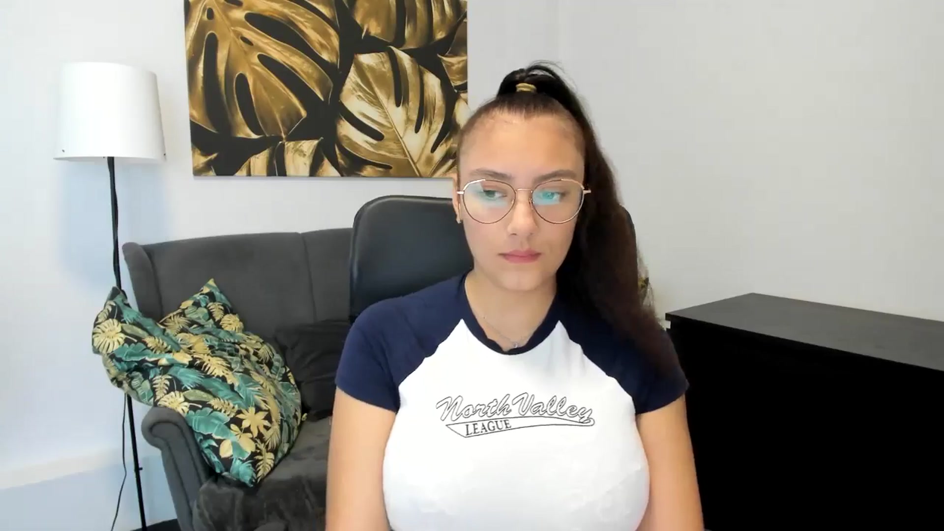 Gallery image thumbnail from SunfLowerr's myfreecams stream on, 08/31/2024, 14:01 image 14 of 20