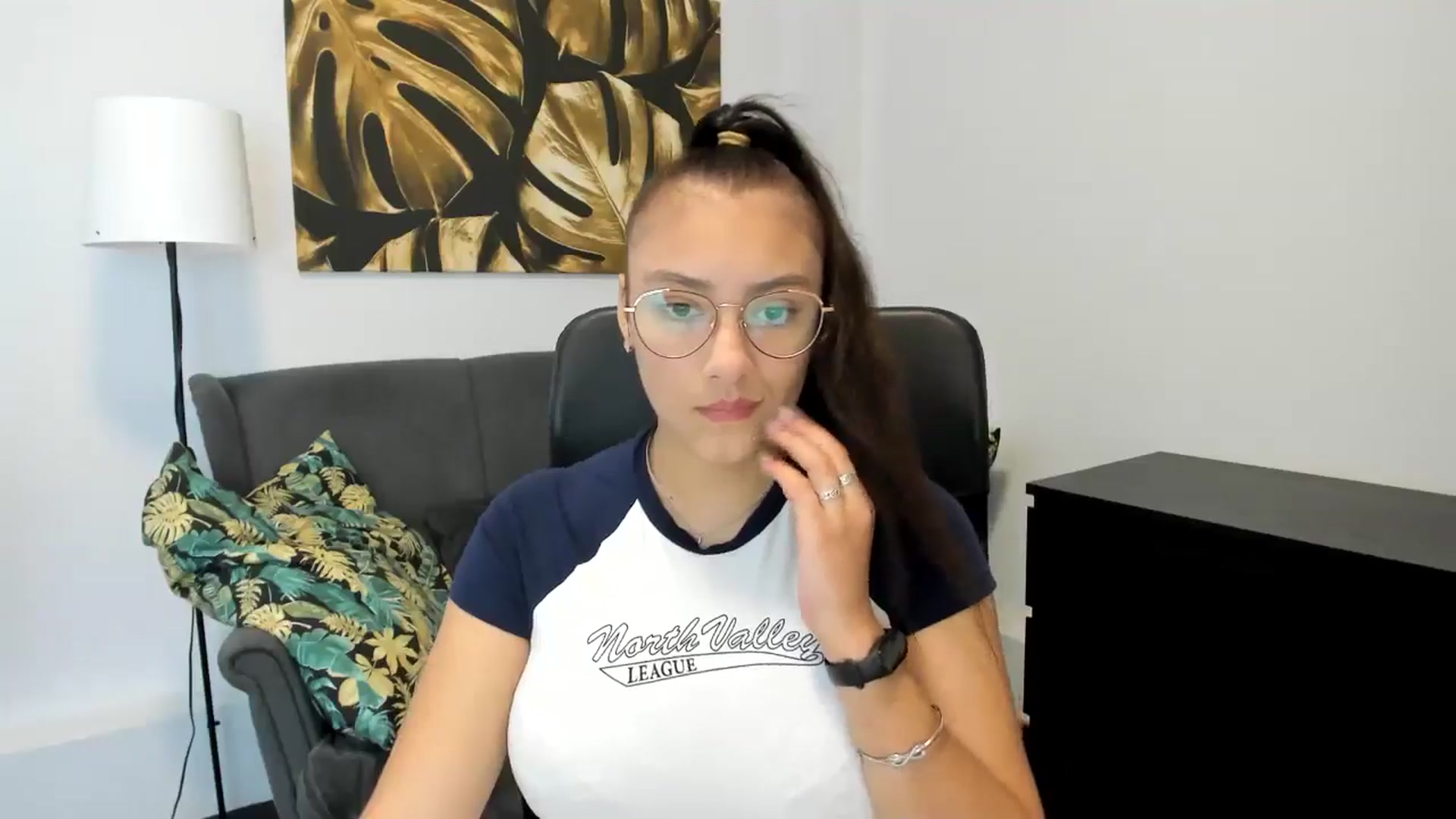 Gallery image thumbnail from SunfLowerr's myfreecams stream on, 08/31/2024, 14:01 image 10 of 20