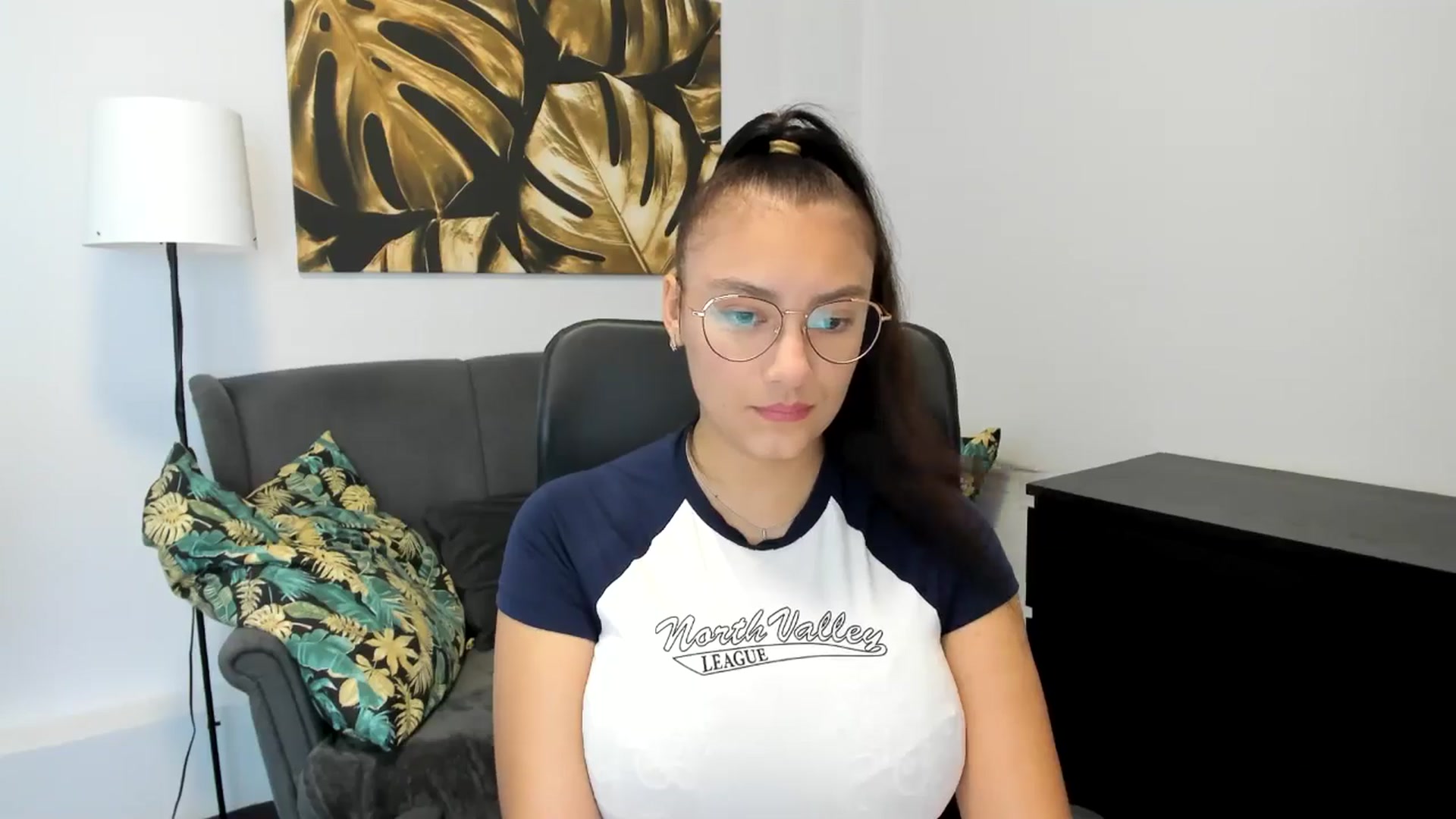 Gallery image thumbnail from SunfLowerr's myfreecams stream on, 08/31/2024, 14:01 image 3 of 20
