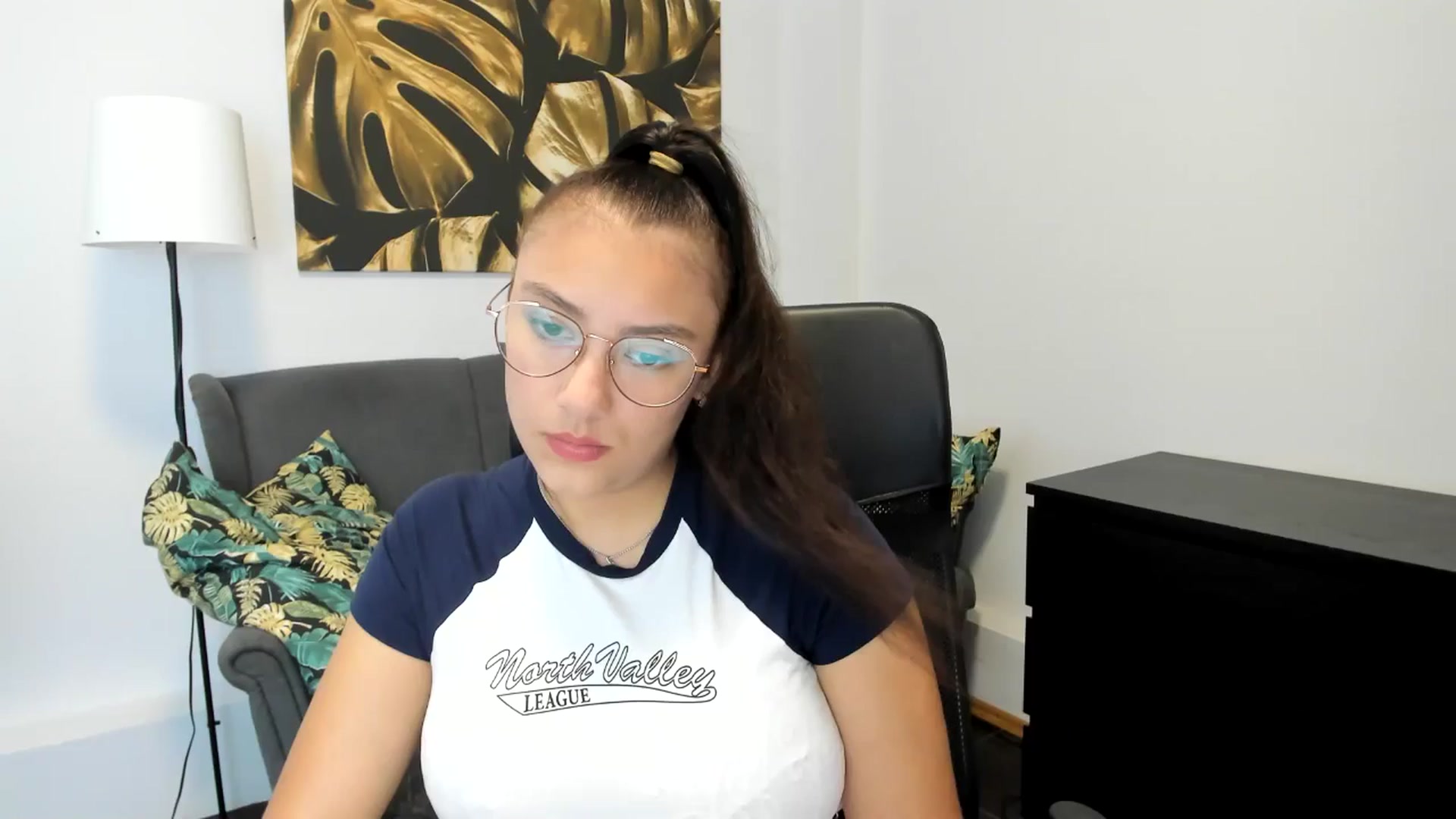 Gallery image thumbnail from SunfLowerr's myfreecams stream on, 08/31/2024, 14:01 image 6 of 20