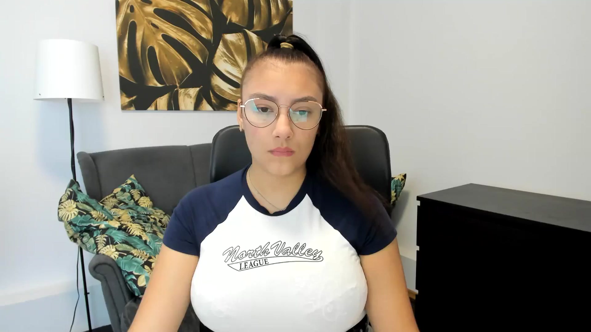 Gallery image thumbnail from SunfLowerr's myfreecams stream on, 08/31/2024, 14:01 image 17 of 20