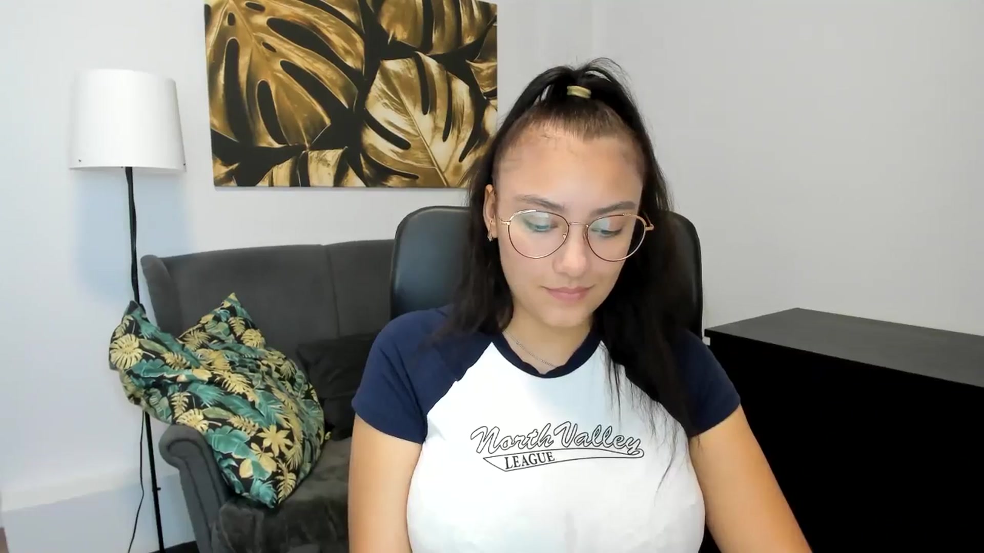Gallery image thumbnail from SunfLowerr's myfreecams stream on, 08/31/2024, 14:58 image 17 of 20
