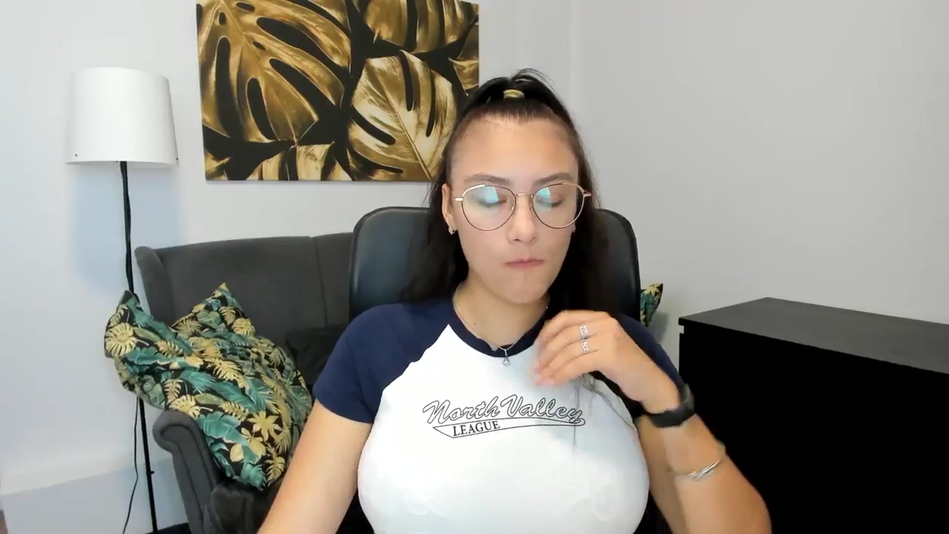 Gallery image thumbnail from SunfLowerr's myfreecams stream on, 08/31/2024, 14:58 image 3 of 20