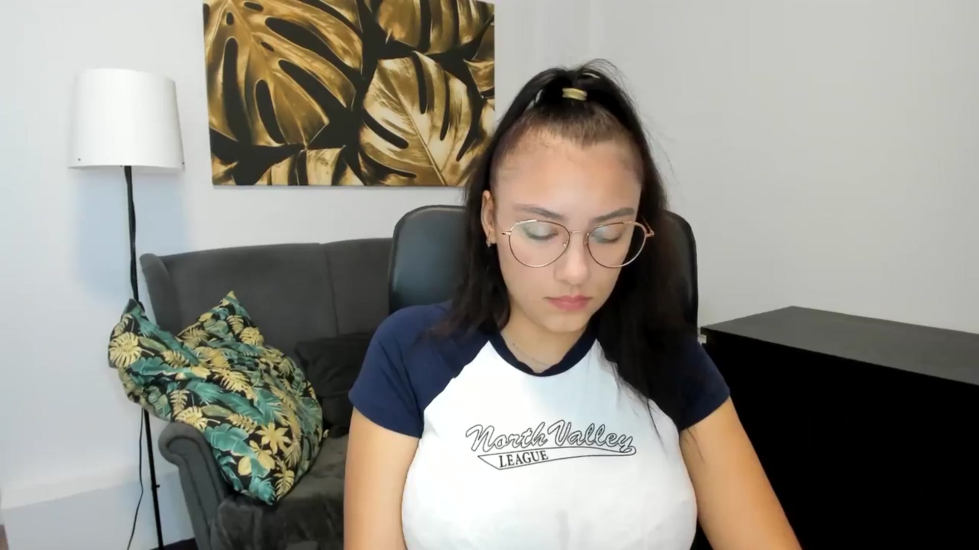 Gallery image thumbnail from SunfLowerr's myfreecams stream on, 08/31/2024, 14:58 image 15 of 20