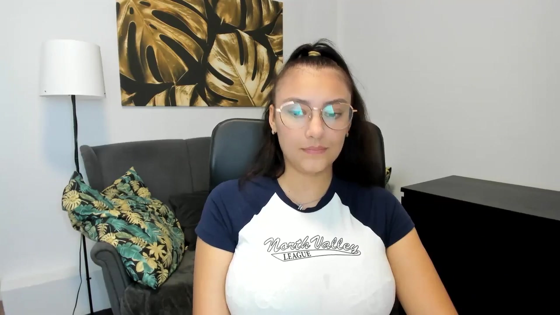 Gallery image thumbnail from SunfLowerr's myfreecams stream on, 08/31/2024, 14:58 image 9 of 20