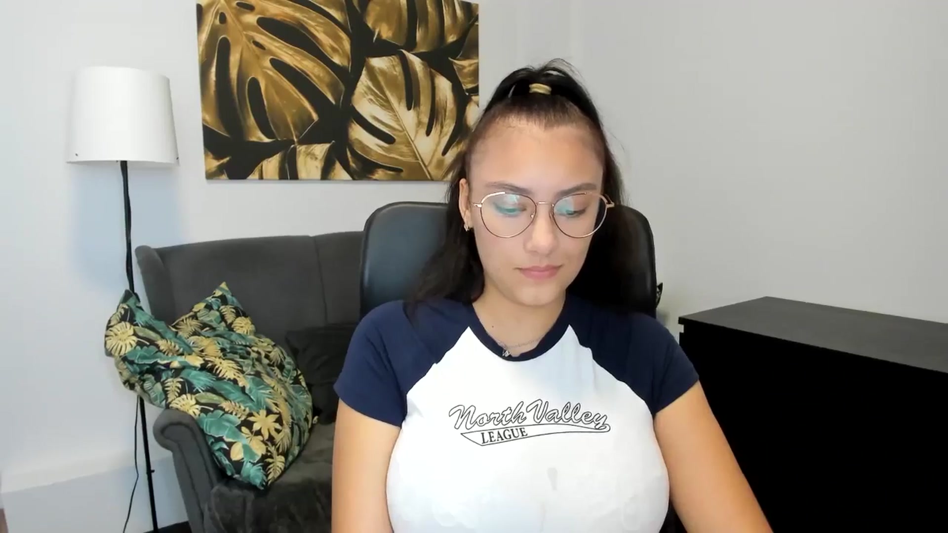 Gallery image thumbnail from SunfLowerr's myfreecams stream on, 08/31/2024, 14:58 image 7 of 20