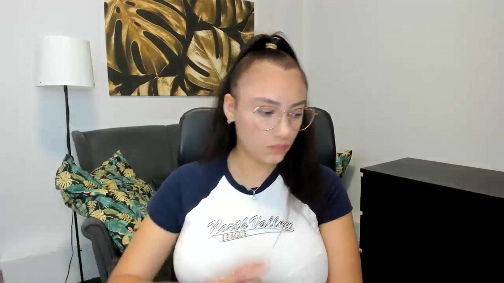 Gallery image thumbnail from SunfLowerr's myfreecams stream on, 08/31/2024, 14:58 image 5 of 20