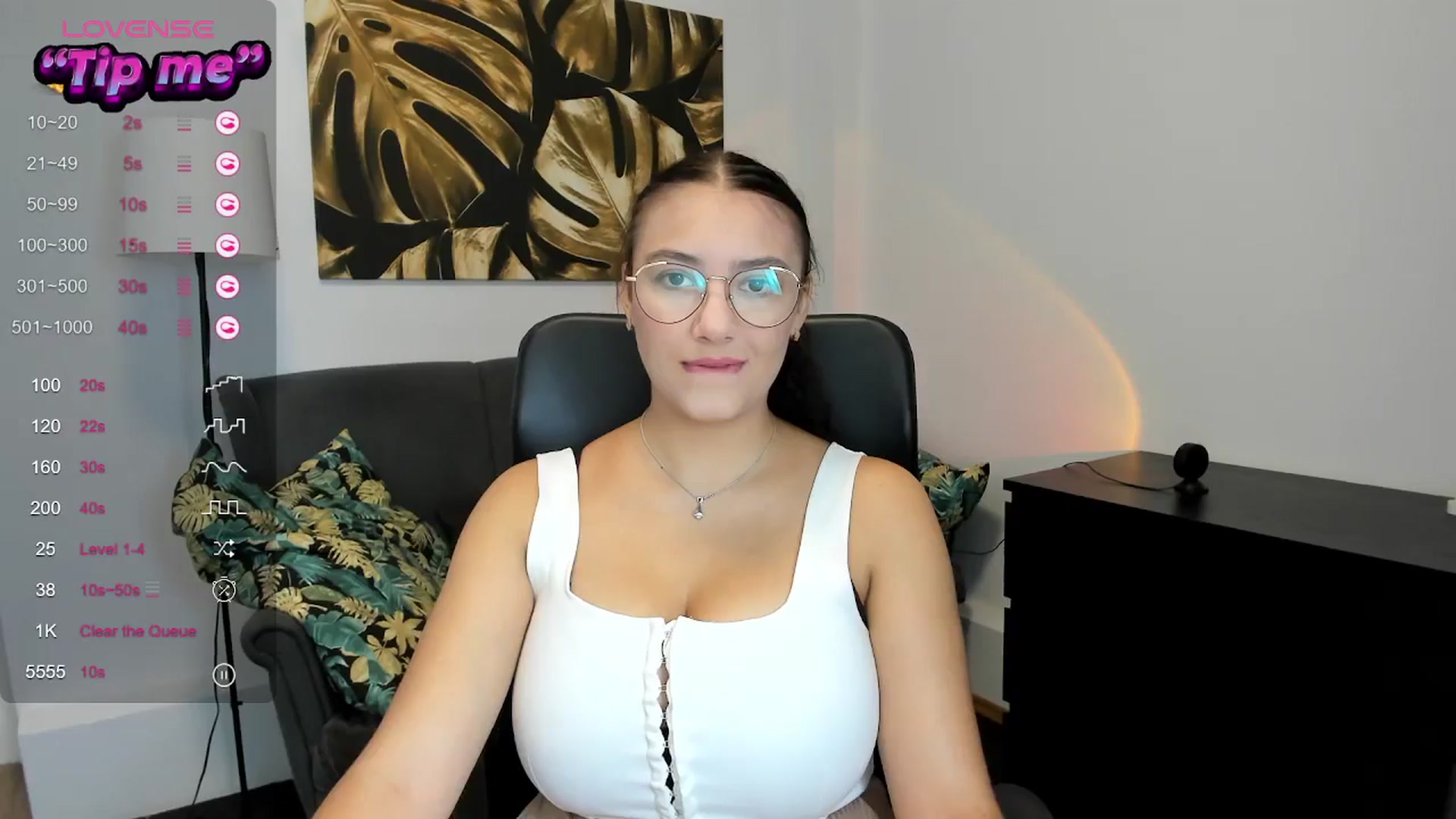 Gallery image thumbnail from SunfLowerr's myfreecams stream on, 09/01/2024, 12:30 image 15 of 20