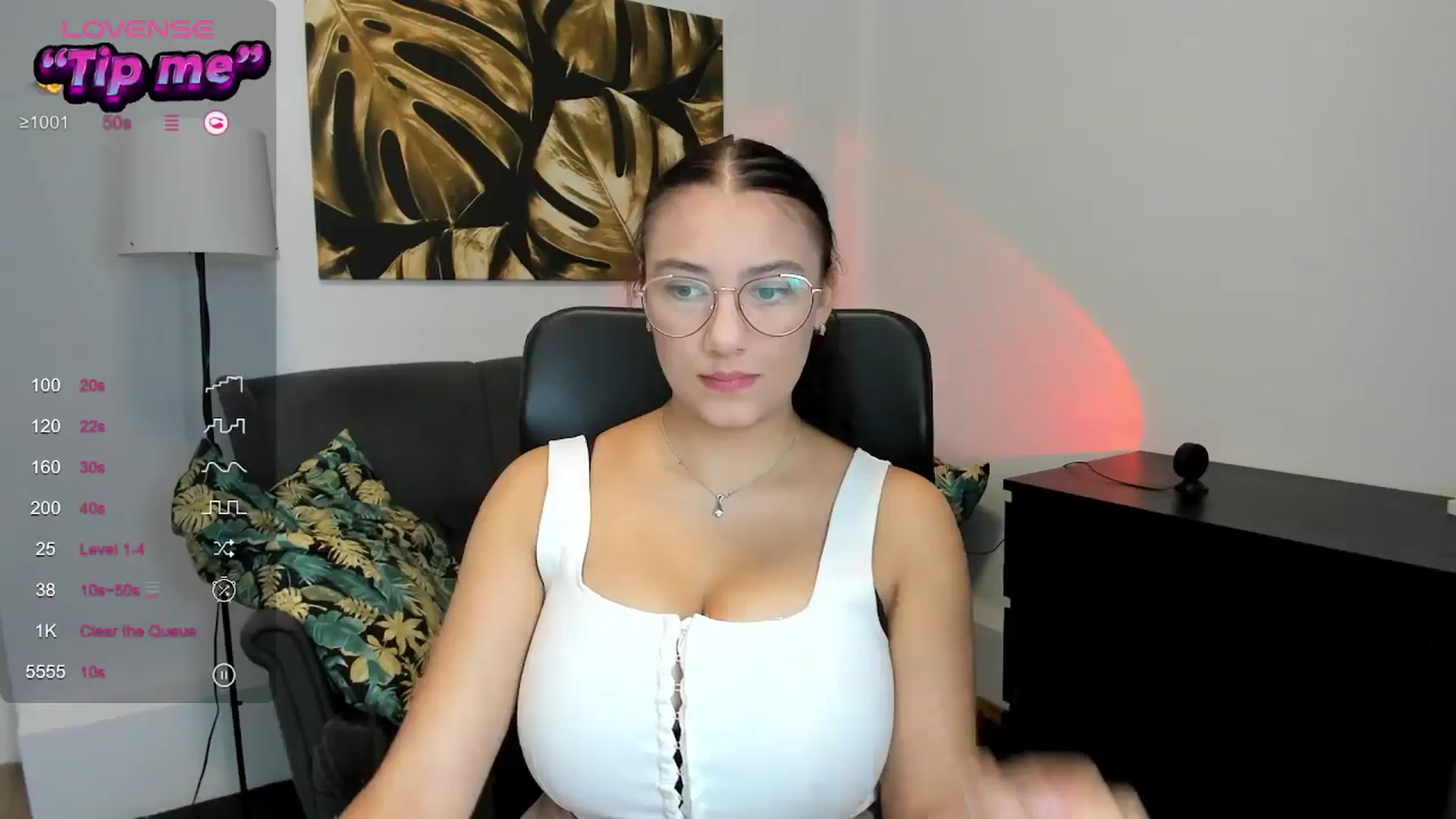 Gallery image thumbnail from SunfLowerr's myfreecams stream on, 09/01/2024, 12:30 image 20 of 20