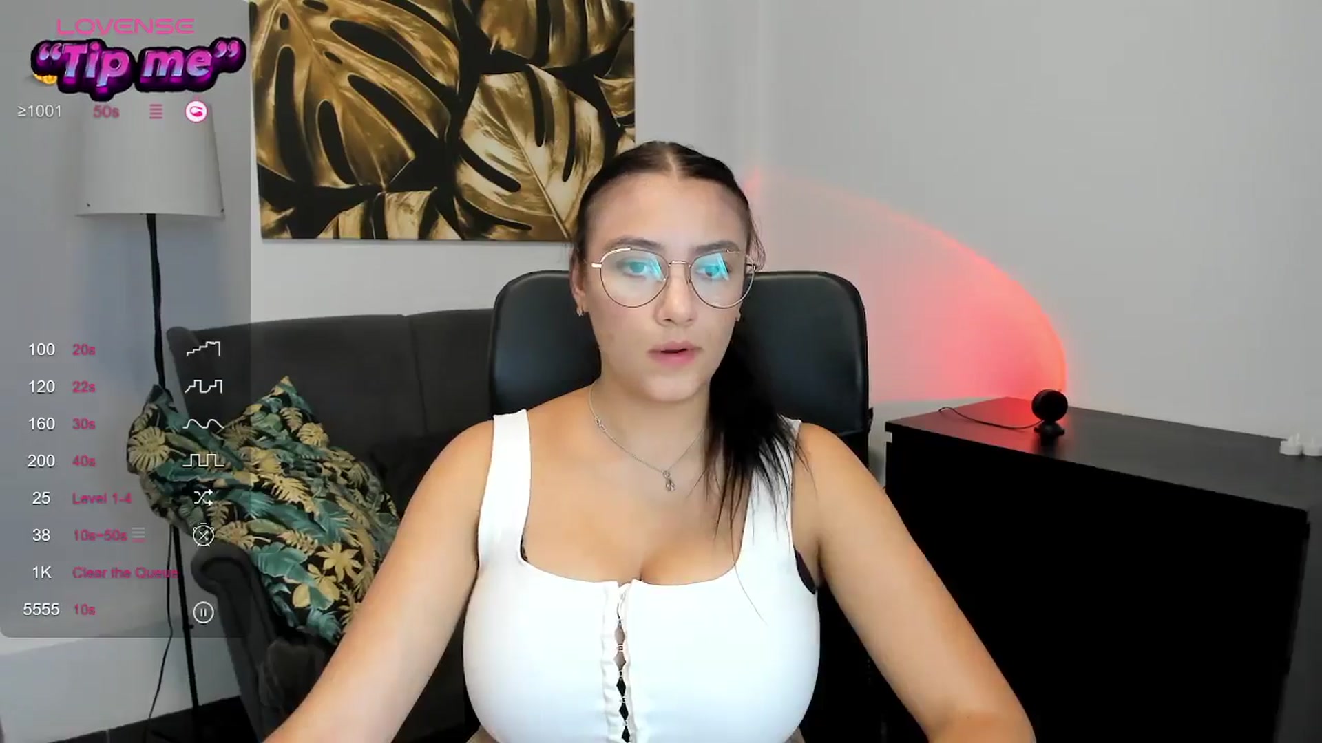 Gallery image thumbnail from SunfLowerr's myfreecams stream on, 09/01/2024, 17:28 image 2 of 20