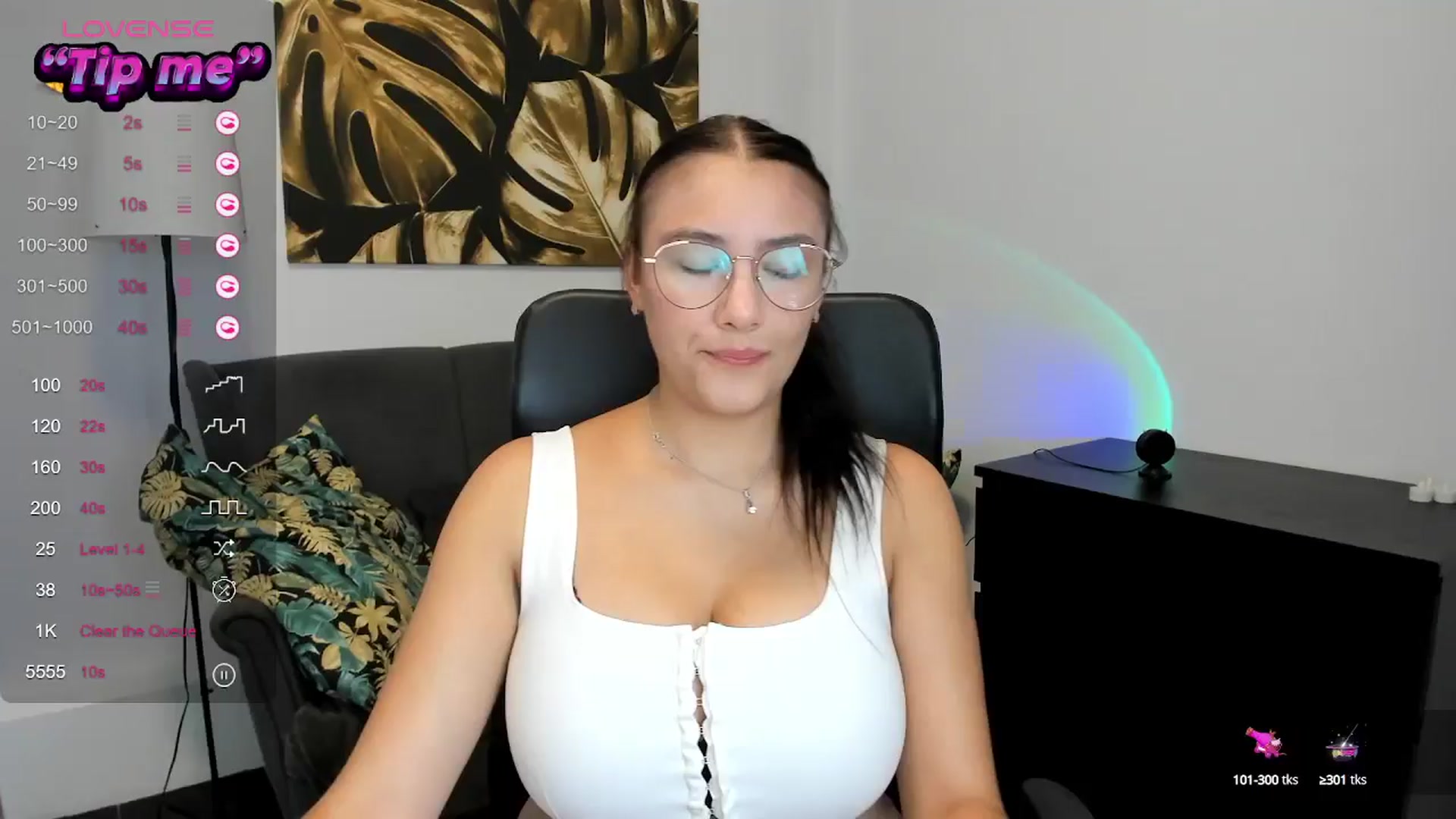 Gallery image thumbnail from SunfLowerr's myfreecams stream on, 09/01/2024, 17:28 image 1 of 20