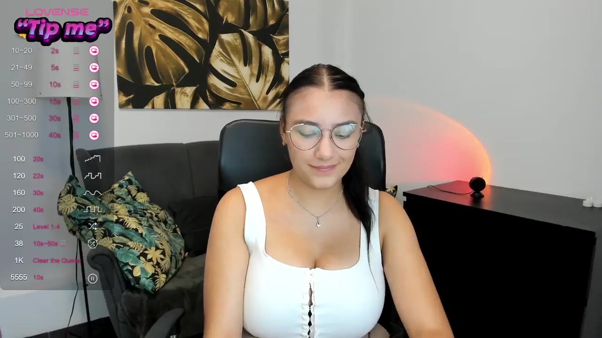Gallery image thumbnail from SunfLowerr's myfreecams stream on, 09/01/2024, 17:28 image 20 of 20
