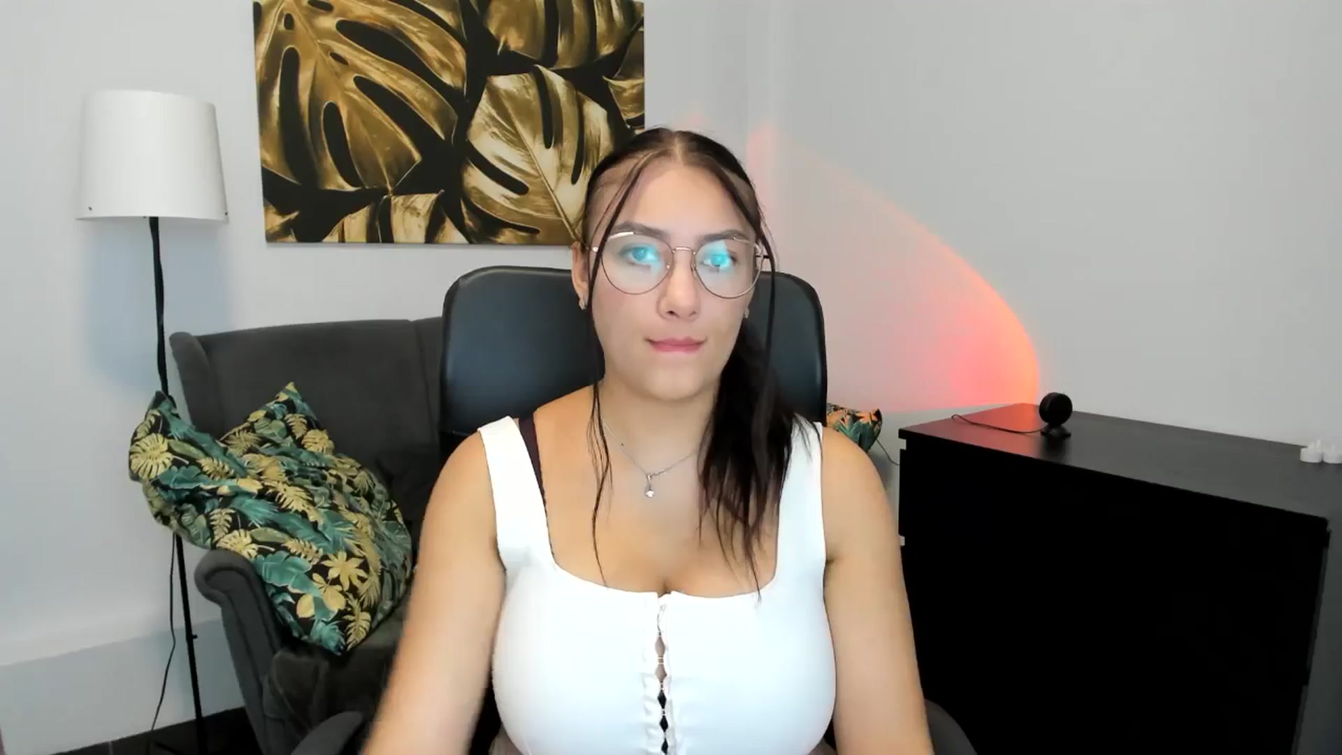 Gallery image thumbnail from SunfLowerr's myfreecams stream on, 09/02/2024, 14:06 image 12 of 20