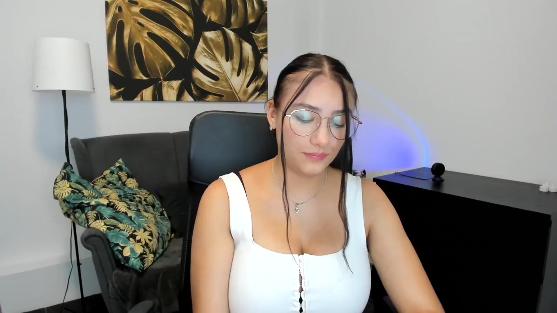 Gallery image thumbnail from SunfLowerr's myfreecams stream on, 09/02/2024, 14:06 image 20 of 20
