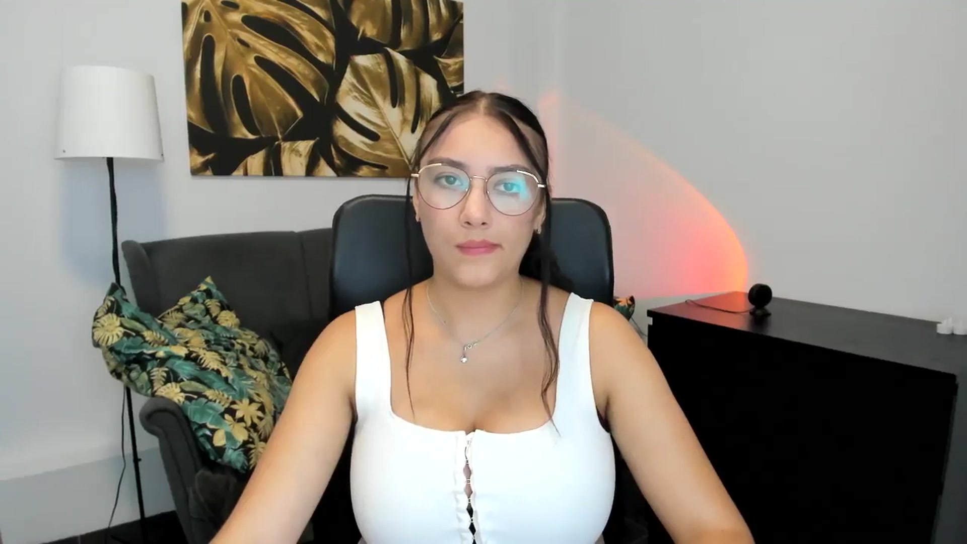 Gallery image thumbnail from SunfLowerr's myfreecams stream on, 09/02/2024, 14:06 image 18 of 20
