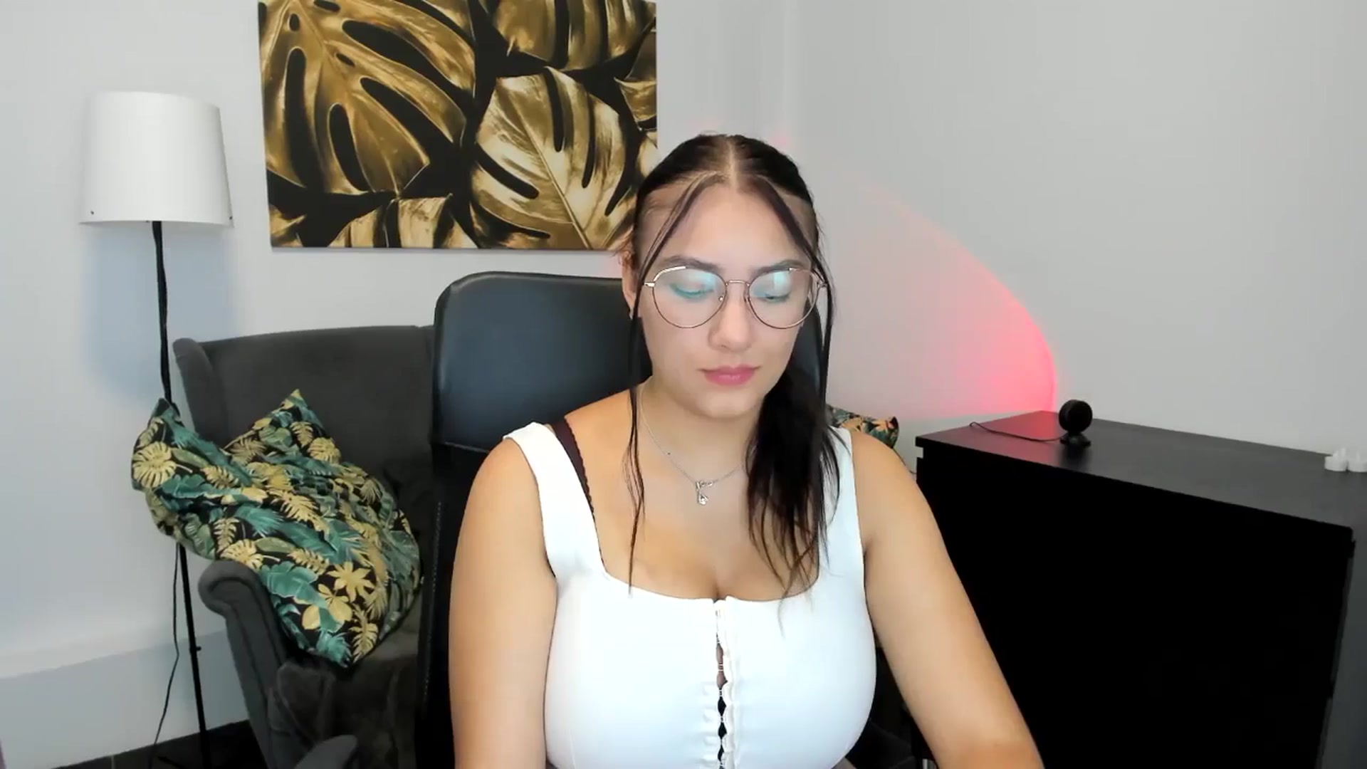 Gallery image thumbnail from SunfLowerr's myfreecams stream on, 09/02/2024, 14:06 image 11 of 20