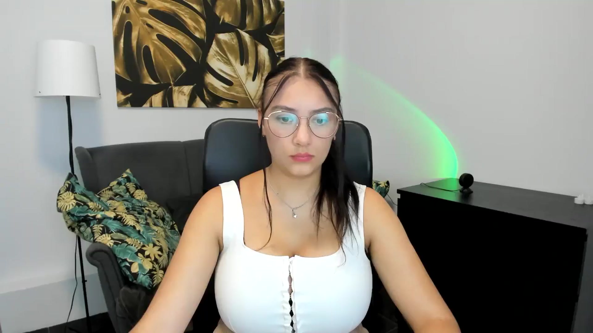 Gallery image thumbnail from SunfLowerr's myfreecams stream on, 09/02/2024, 14:06 image 3 of 20