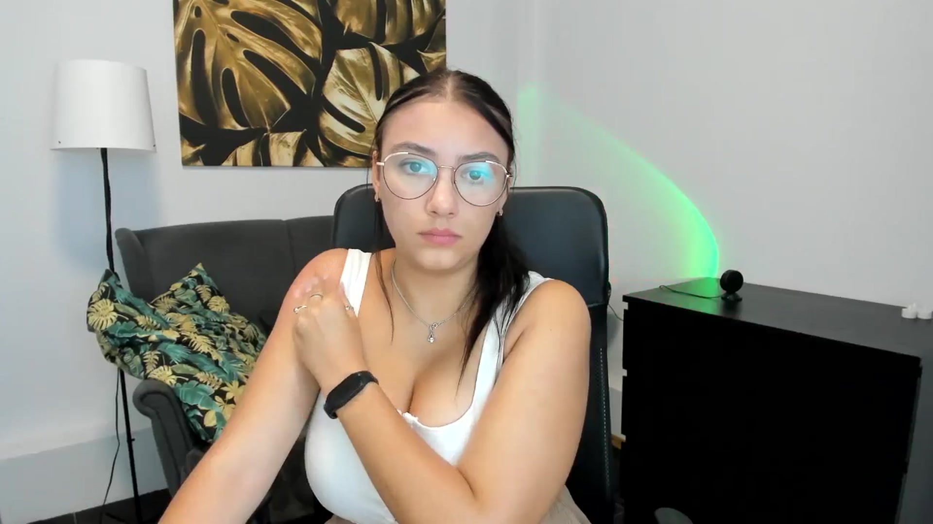 Gallery image thumbnail from SunfLowerr's myfreecams stream on, 09/02/2024, 15:29 image 2 of 20