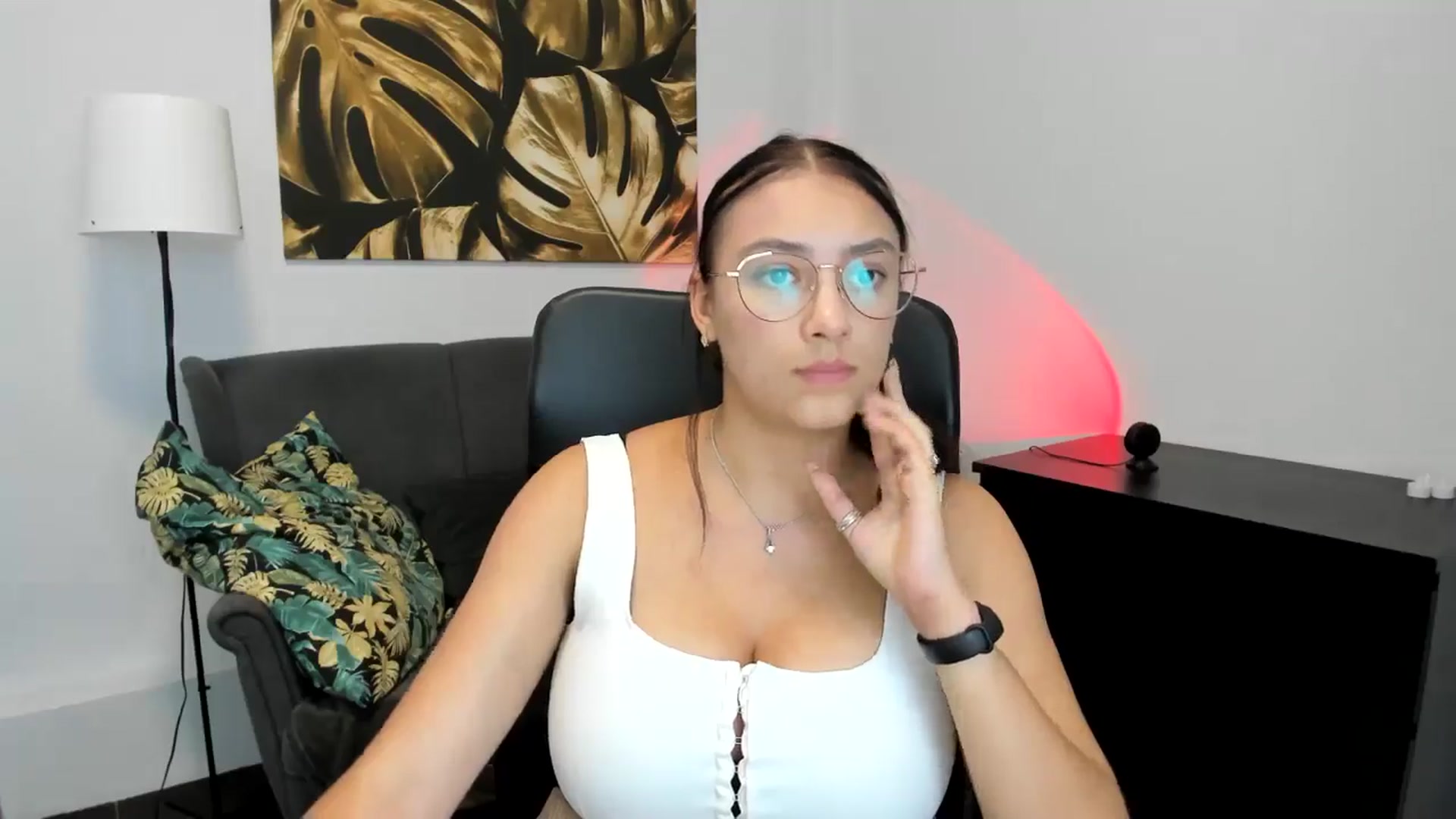 Gallery image thumbnail from SunfLowerr's myfreecams stream on, 09/02/2024, 15:29 image 15 of 20