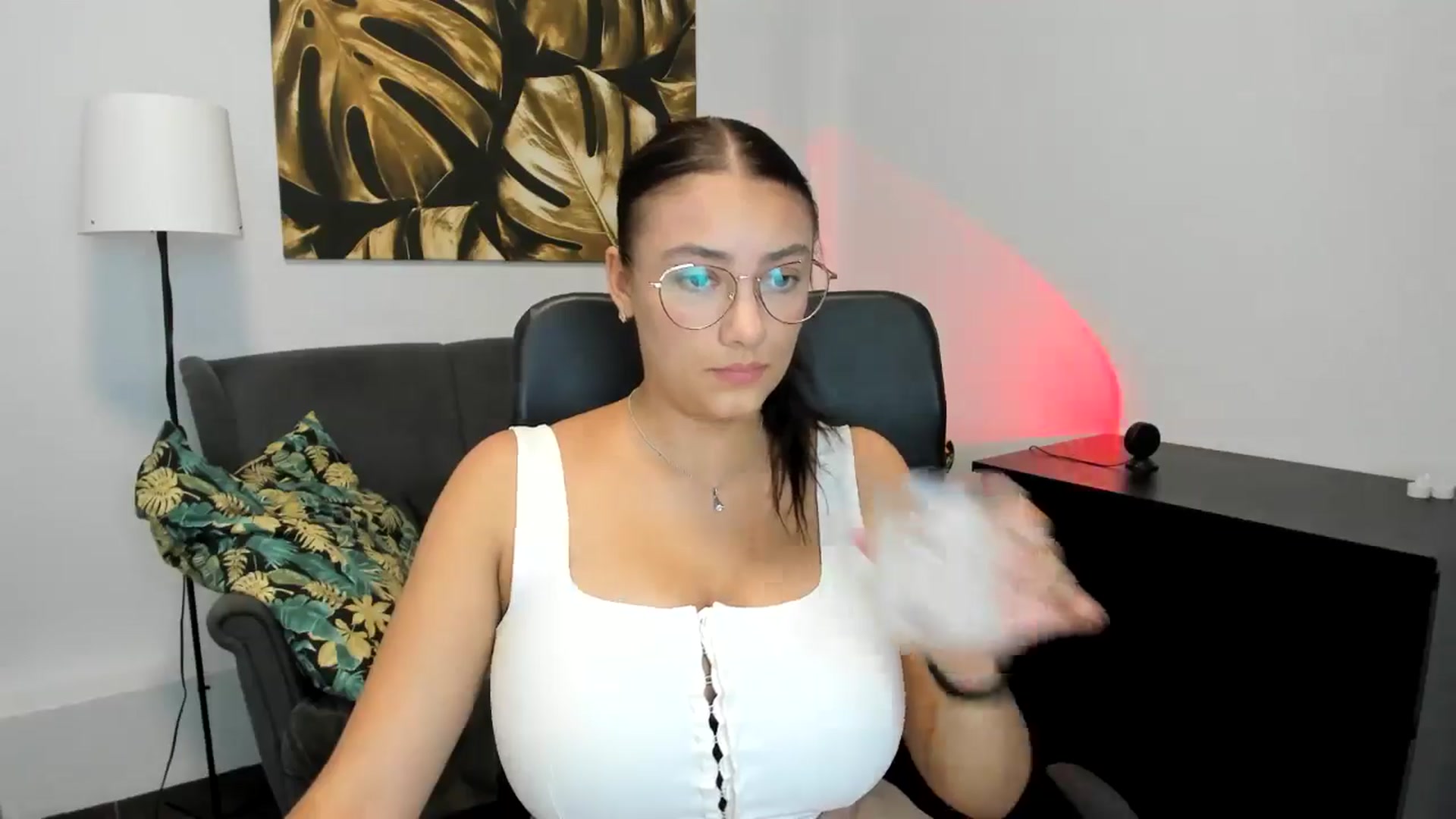 Gallery image thumbnail from SunfLowerr's myfreecams stream on, 09/02/2024, 16:40 image 12 of 20