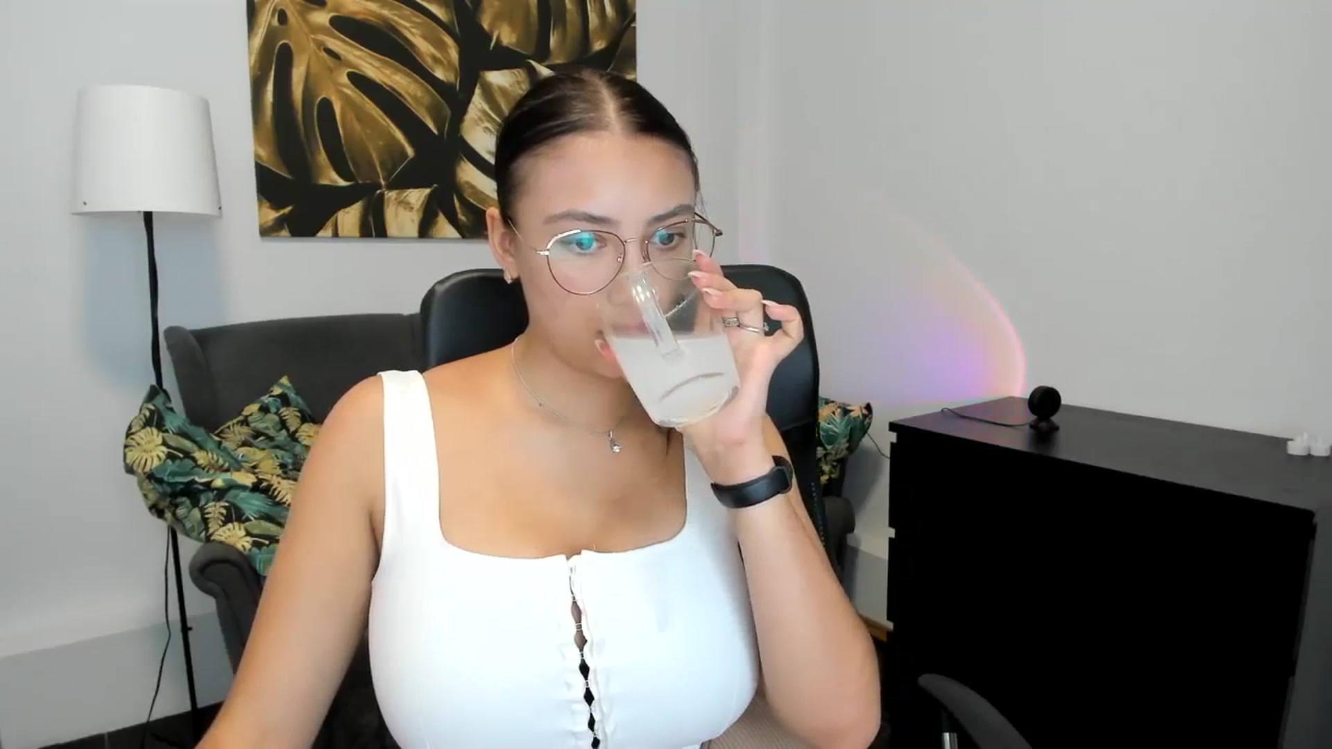Gallery image thumbnail from SunfLowerr's myfreecams stream on, 09/02/2024, 16:40 image 17 of 20