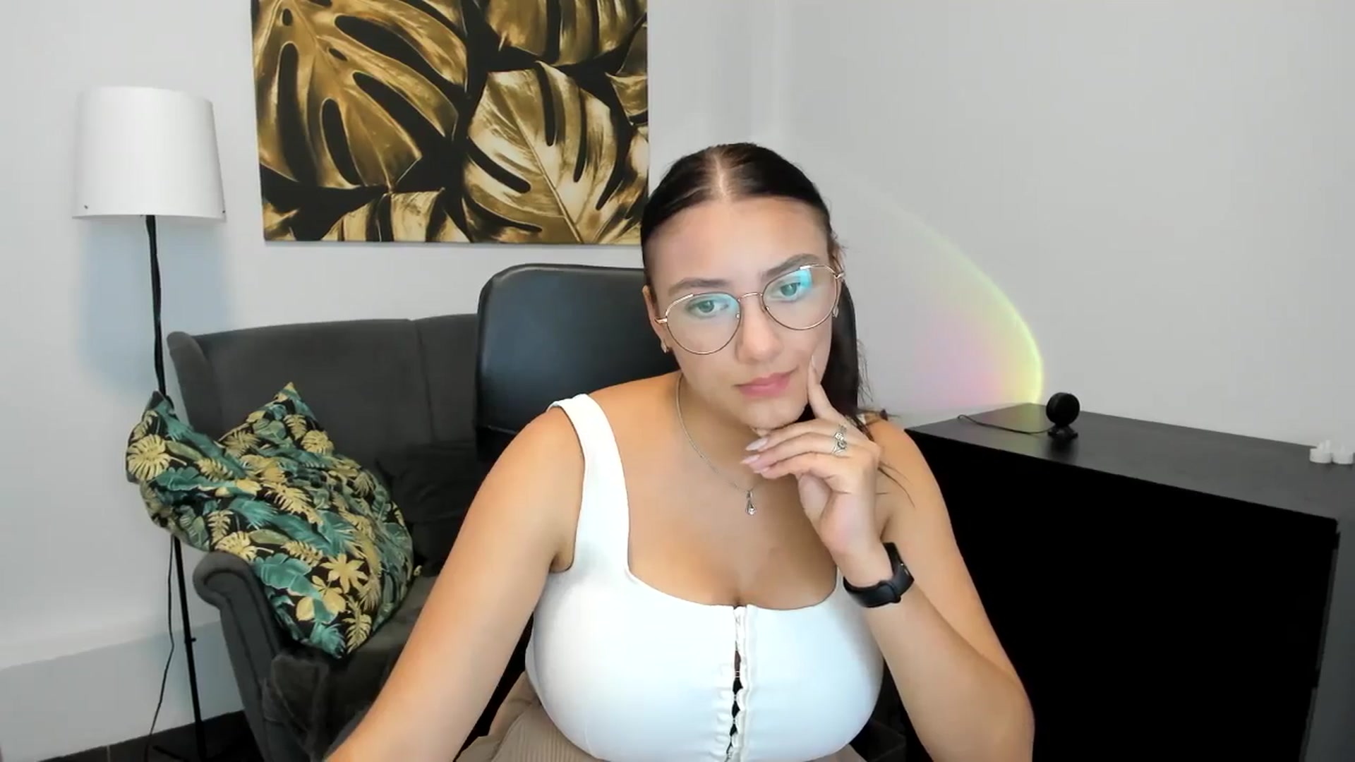 Gallery image thumbnail from SunfLowerr's myfreecams stream on, 09/02/2024, 16:40 image 10 of 20