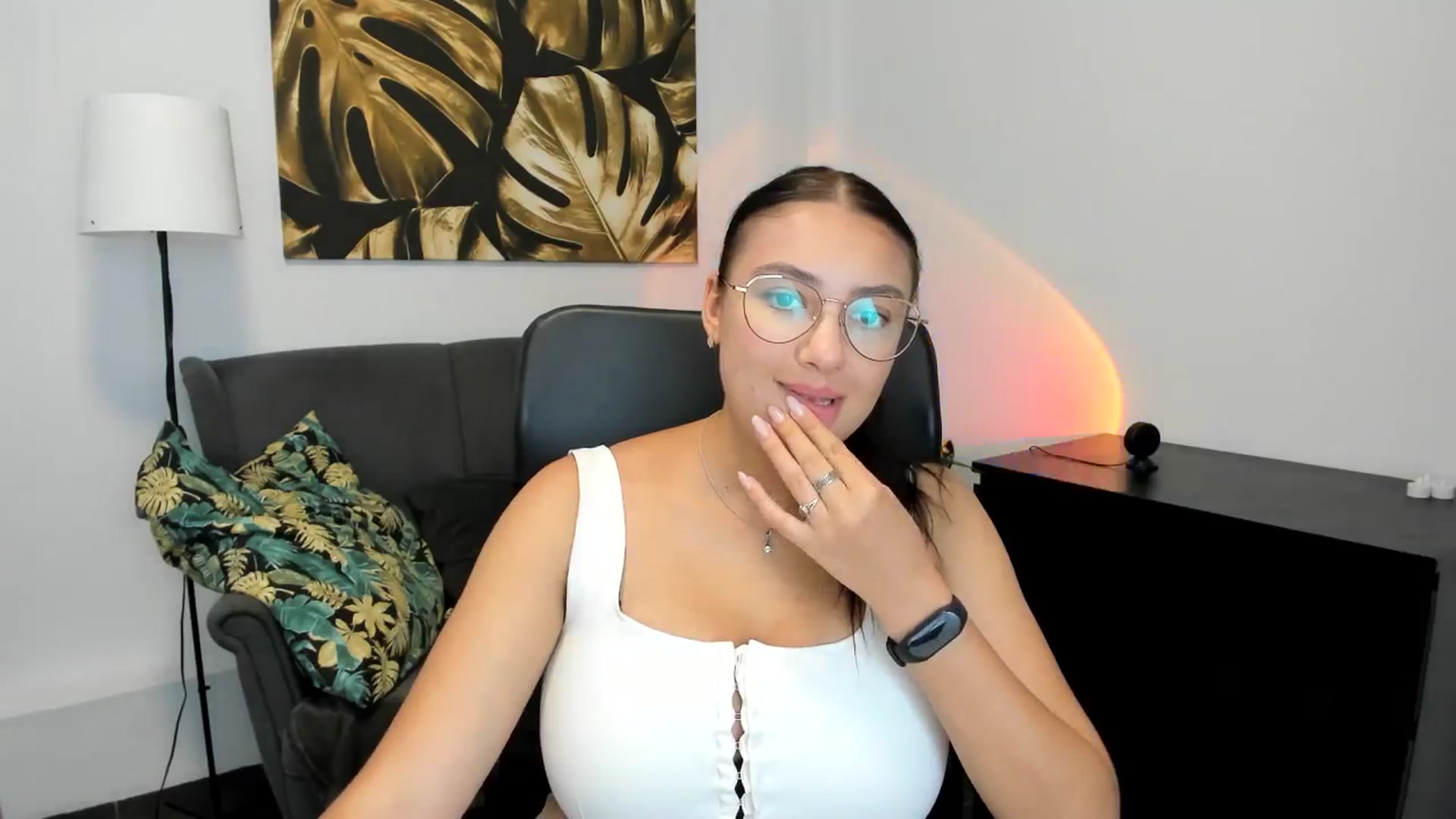 Gallery image thumbnail from SunfLowerr's myfreecams stream on, 09/02/2024, 17:21 image 19 of 20