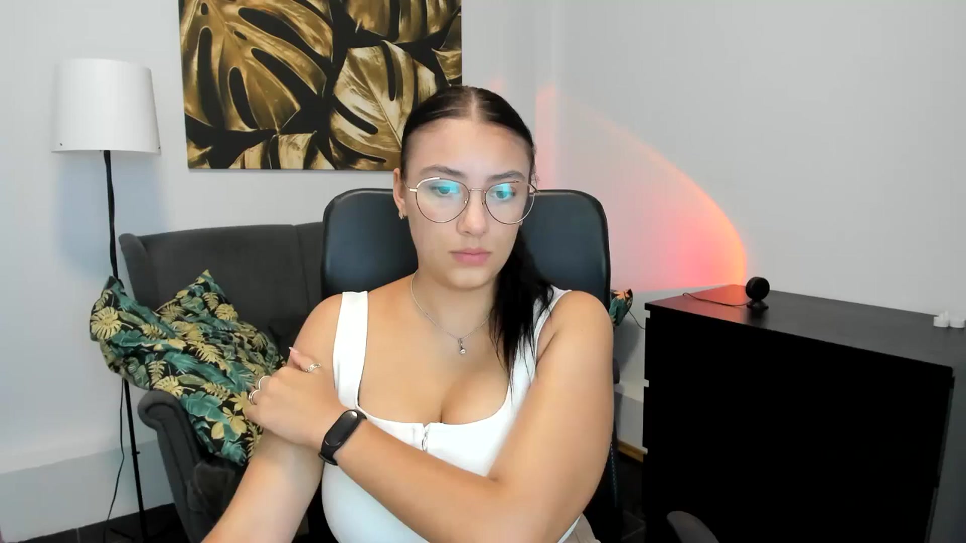 Gallery image thumbnail from SunfLowerr's myfreecams stream on, 09/02/2024, 17:21 image 1 of 20
