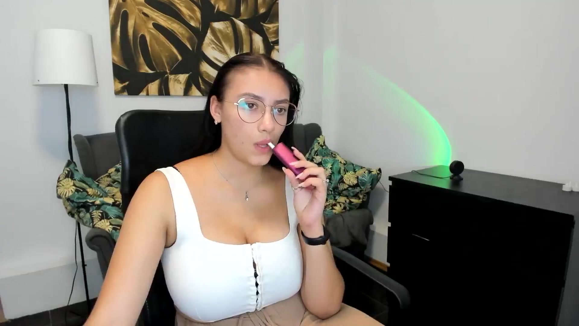 Gallery image thumbnail from SunfLowerr's myfreecams stream on, 09/02/2024, 20:06 image 6 of 20