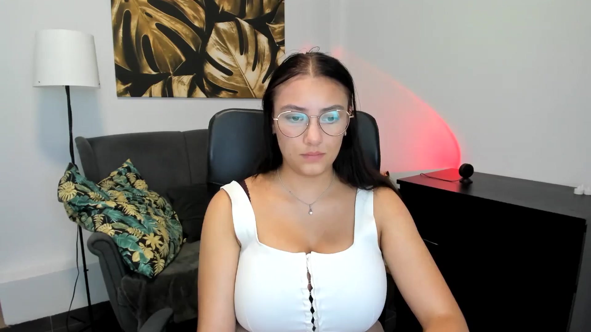 Gallery image thumbnail from SunfLowerr's myfreecams stream on, 09/02/2024, 20:06 image 14 of 20