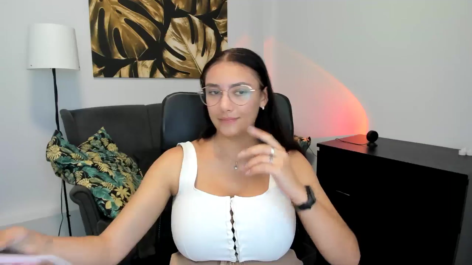 Gallery image thumbnail from SunfLowerr's myfreecams stream on, 09/02/2024, 20:06 image 13 of 20