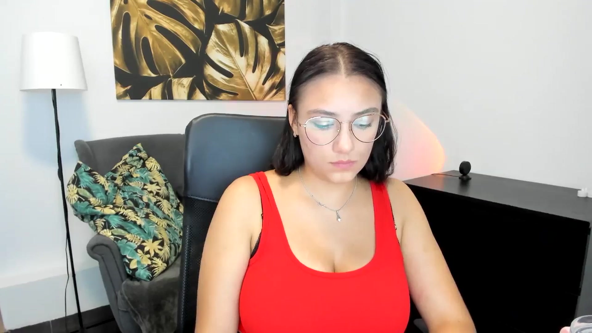 Gallery image thumbnail from SunfLowerr's myfreecams stream on, 09/07/2024, 13:29 image 18 of 20