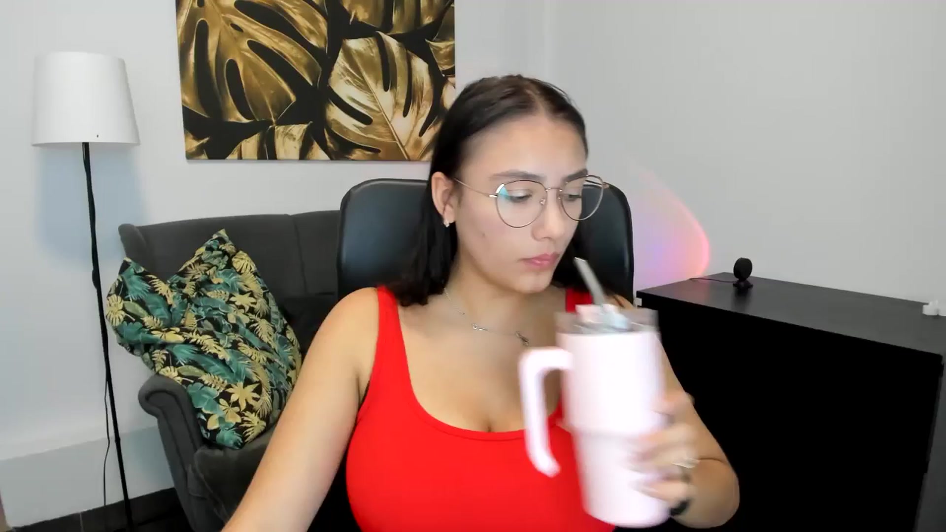 Gallery image thumbnail from SunfLowerr's myfreecams stream on, 09/07/2024, 13:29 image 11 of 20