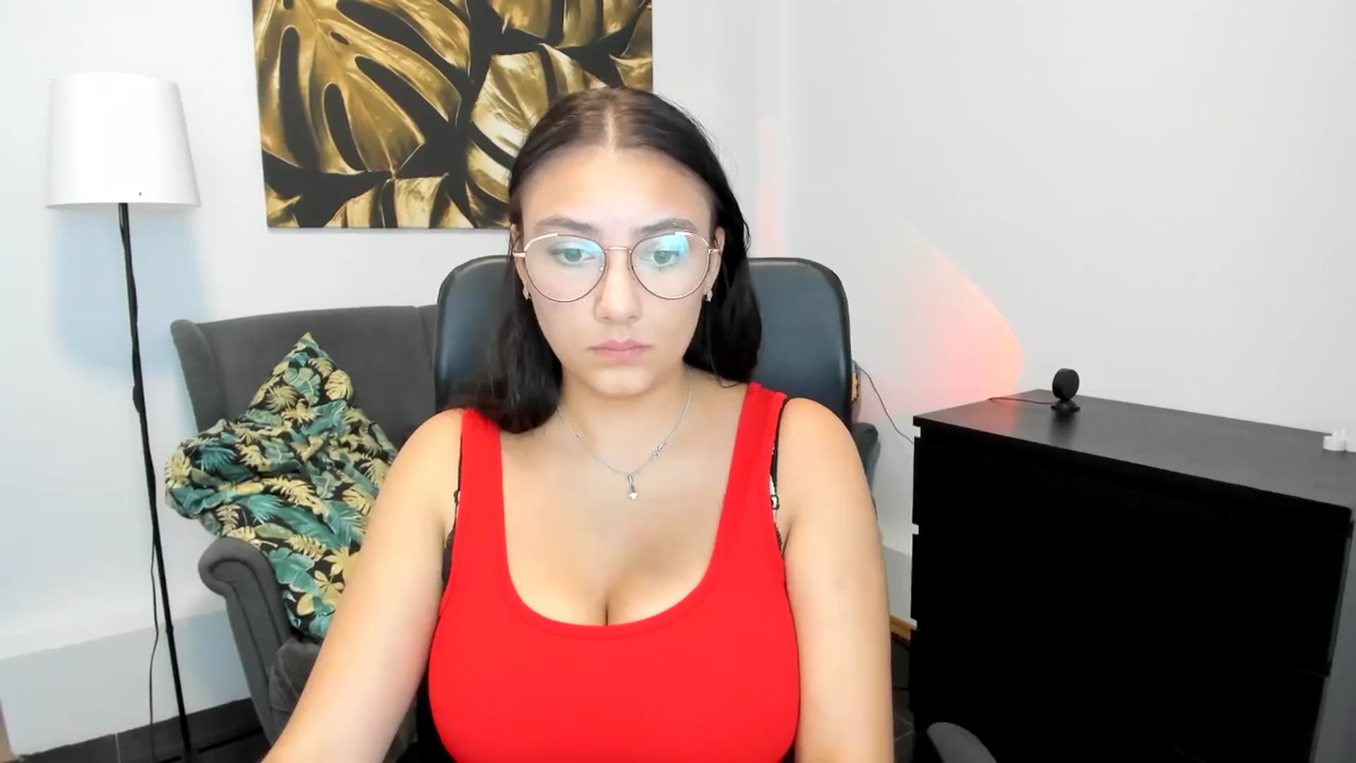 Gallery image thumbnail from SunfLowerr's myfreecams stream on, 09/07/2024, 16:00 image 17 of 20
