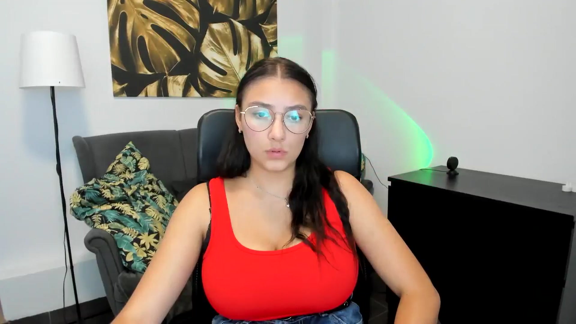 Gallery image thumbnail from SunfLowerr's myfreecams stream on, 09/07/2024, 16:00 image 3 of 20