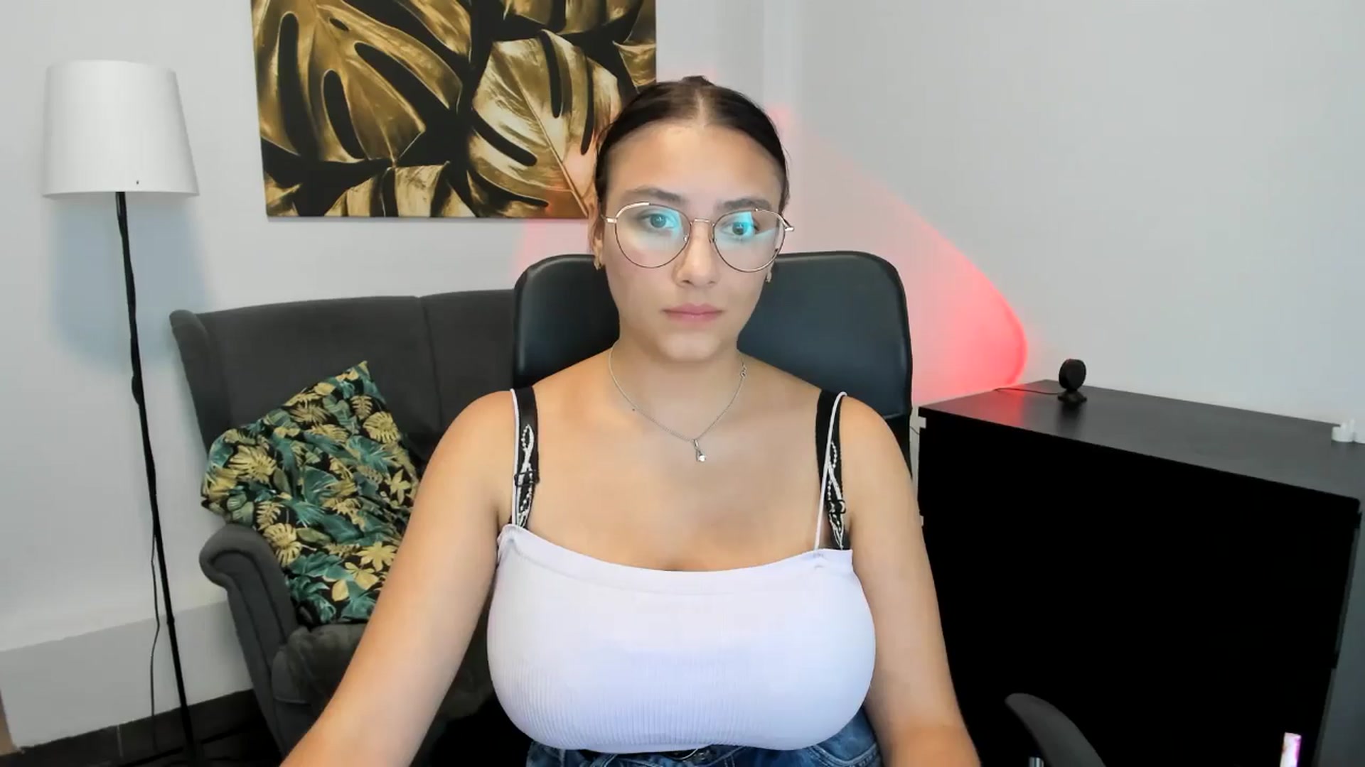 Gallery image thumbnail from SunfLowerr's myfreecams stream on, 09/07/2024, 17:16 image 14 of 20