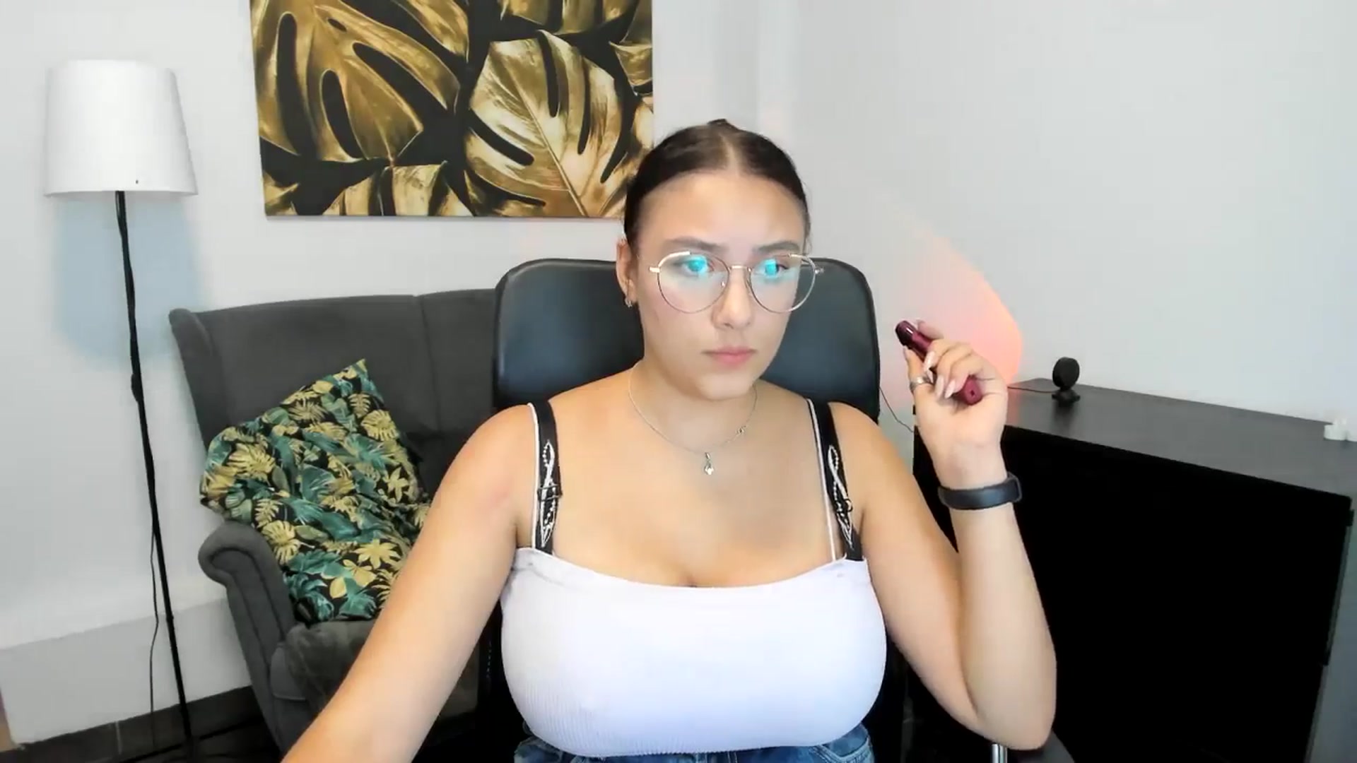 Gallery image thumbnail from SunfLowerr's myfreecams stream on, 09/07/2024, 18:46 image 5 of 20
