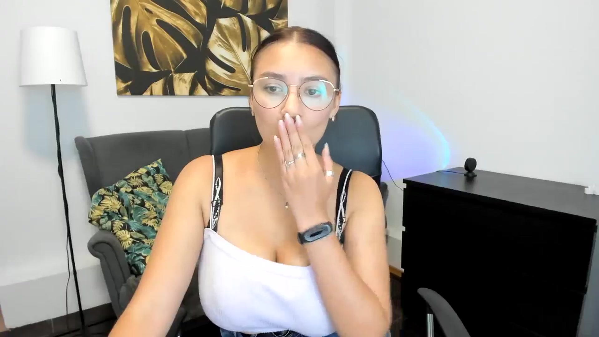Gallery image thumbnail from SunfLowerr's myfreecams stream on, 09/07/2024, 18:46 image 2 of 20