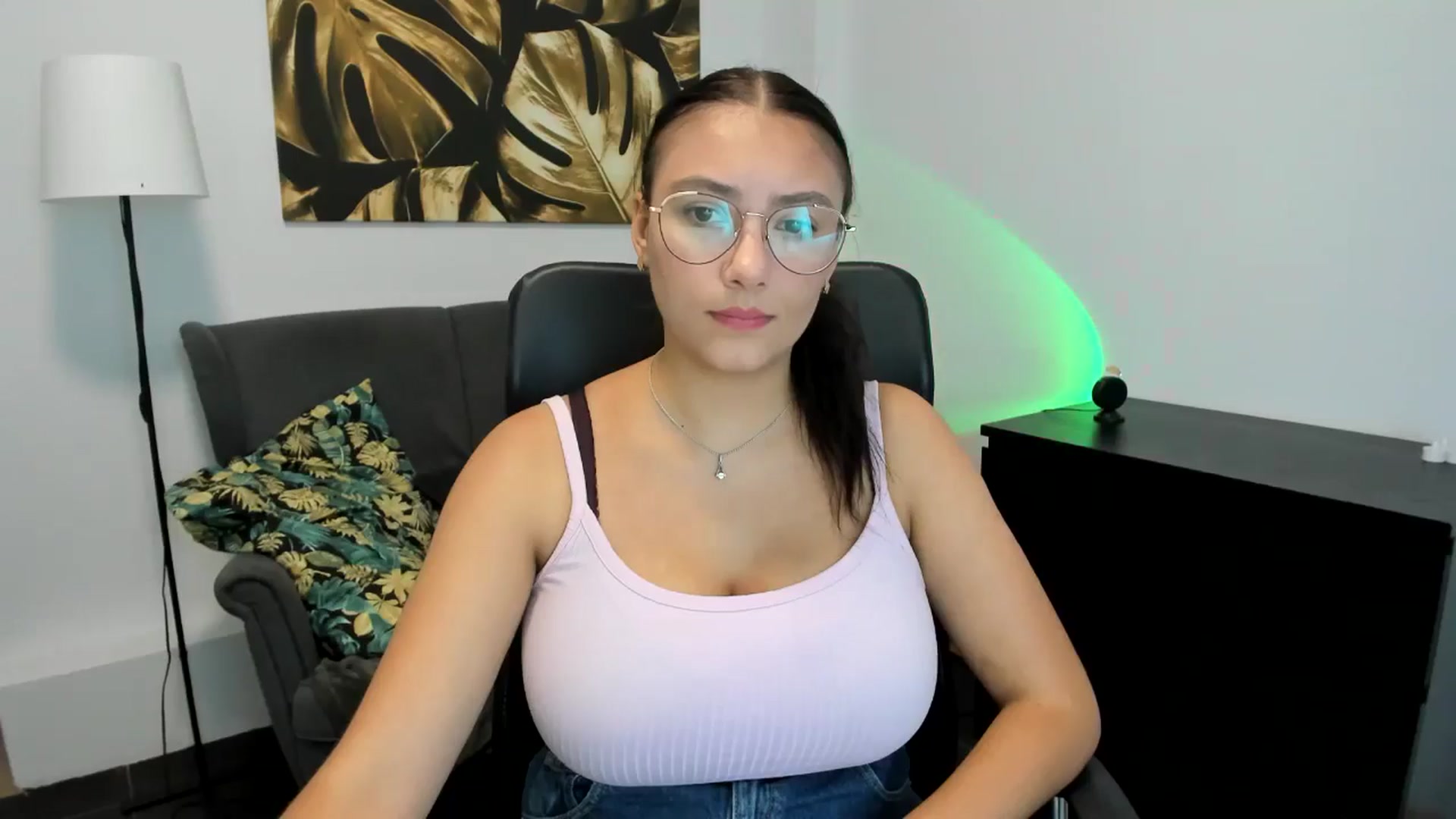 Gallery image thumbnail from SunfLowerr's myfreecams stream on, 09/09/2024, 09:24 image 17 of 20