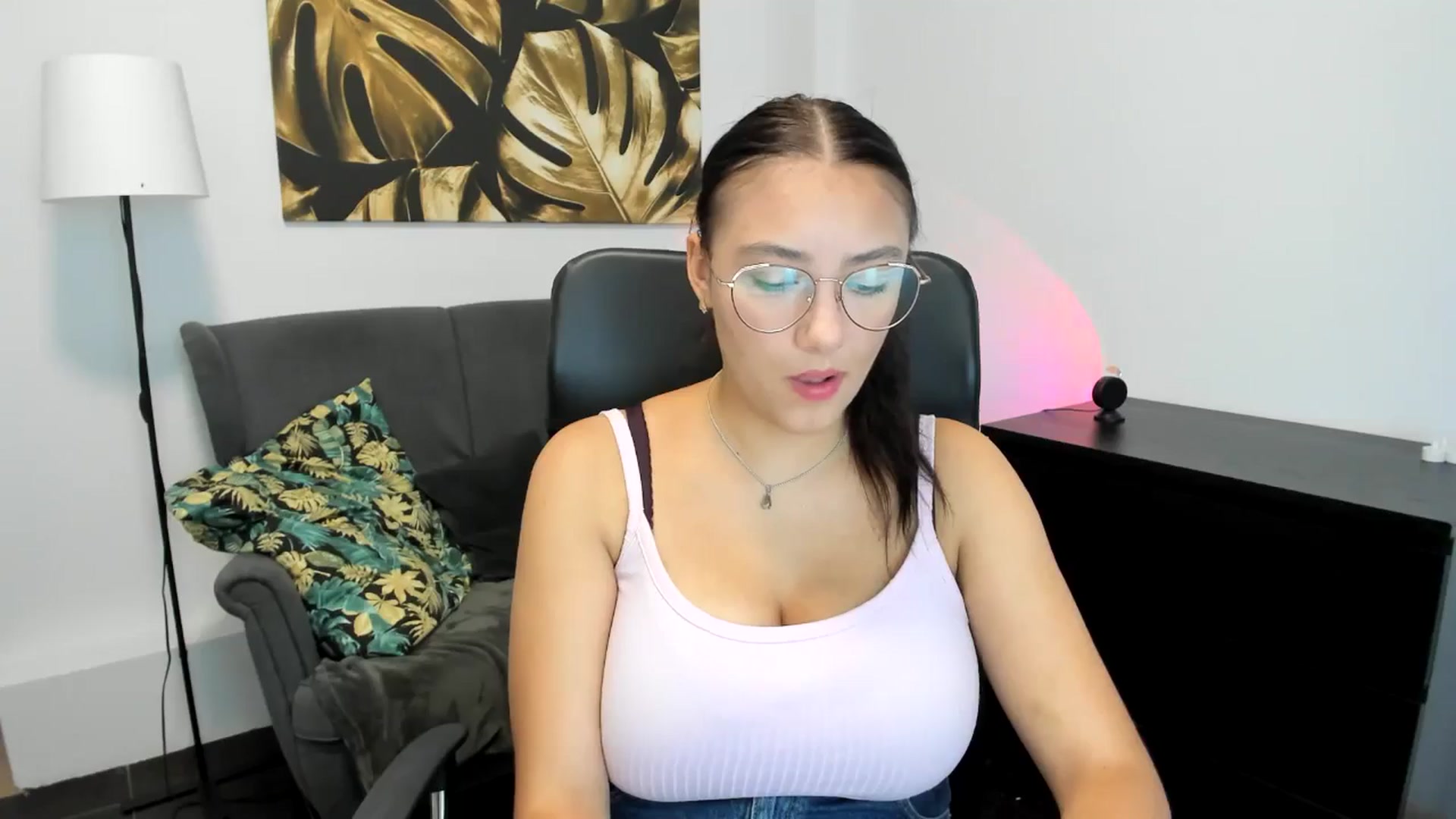 Gallery image thumbnail from SunfLowerr's myfreecams stream on, 09/09/2024, 09:24 image 13 of 20