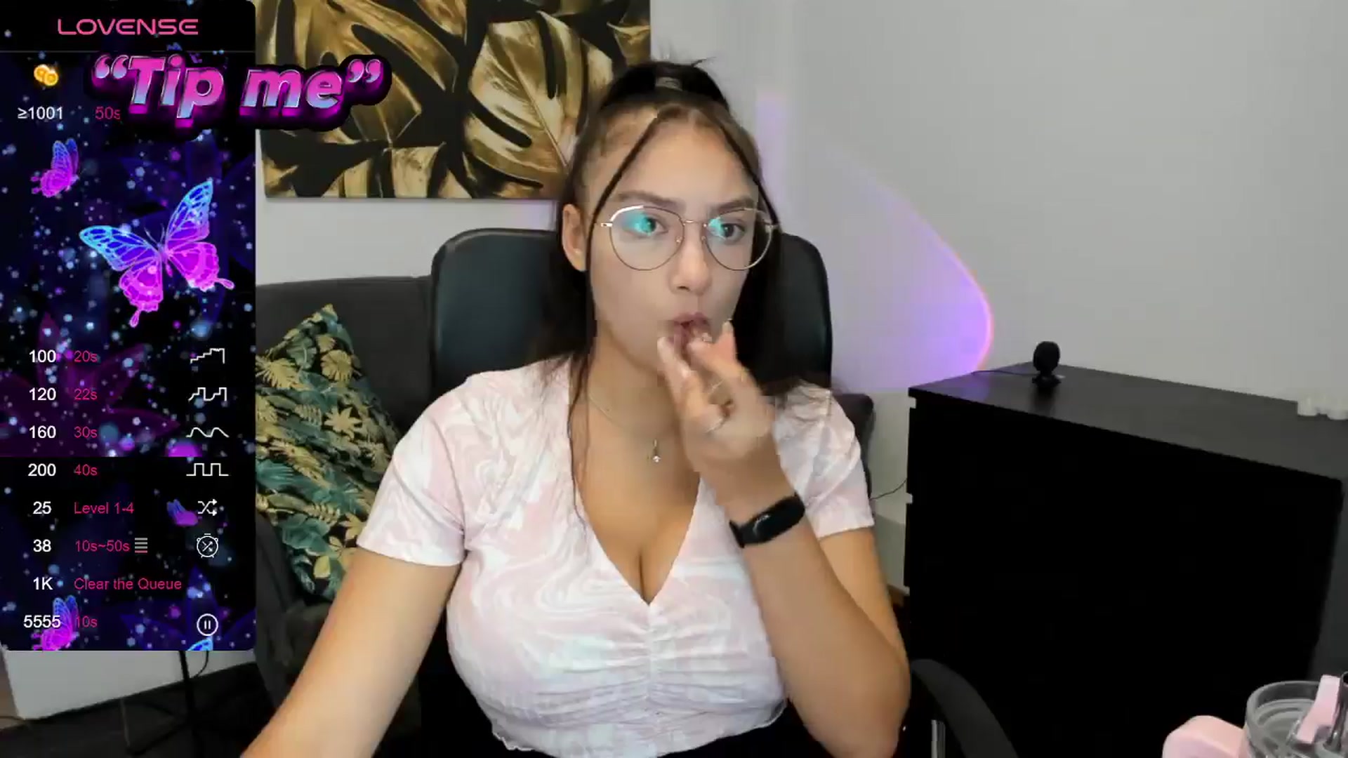 Gallery image thumbnail from SunfLowerr's myfreecams stream on, 09/11/2024, 14:08 image 7 of 20