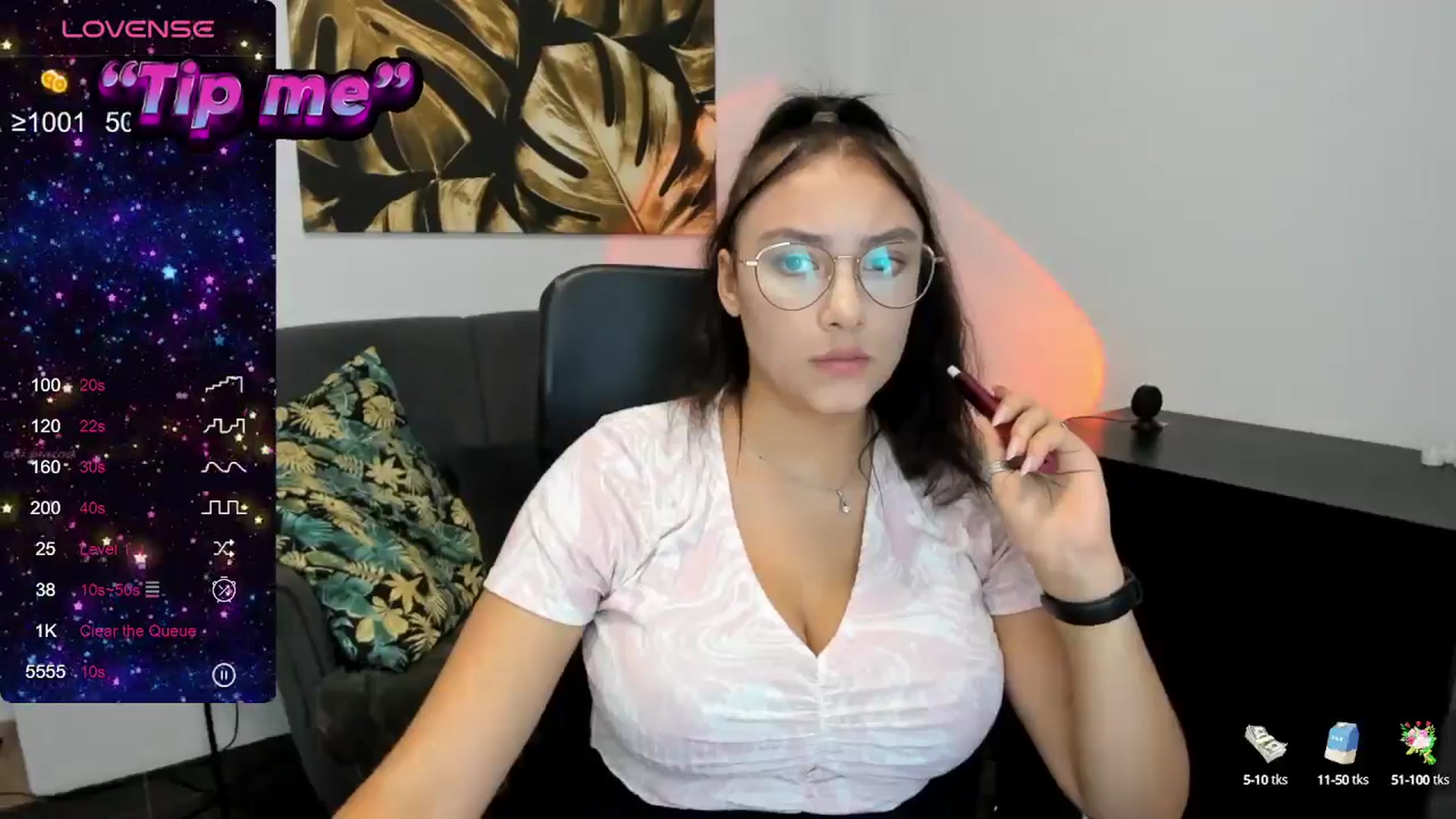 Gallery image thumbnail from SunfLowerr's myfreecams stream on, 09/11/2024, 15:47 image 18 of 20