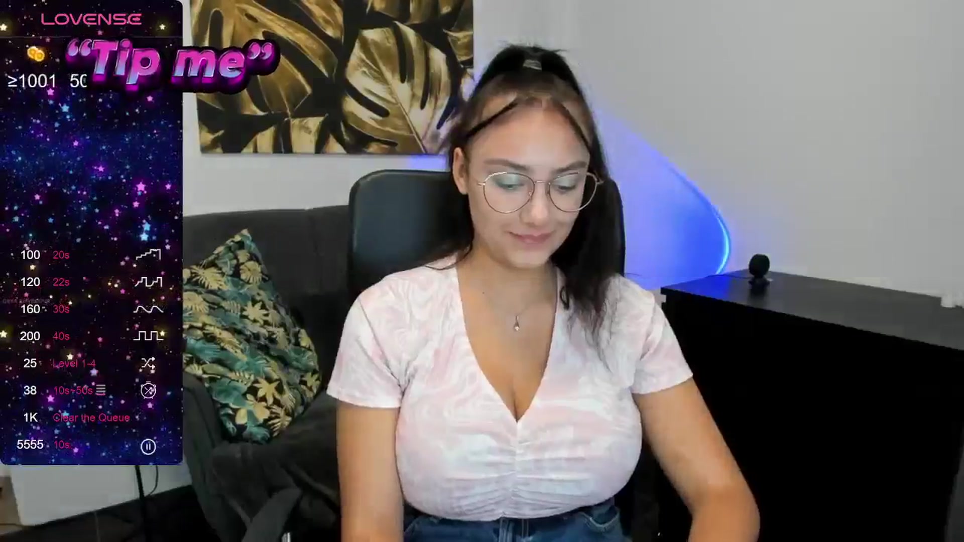 Gallery image thumbnail from SunfLowerr's myfreecams stream on, 09/11/2024, 16:43 image 12 of 20