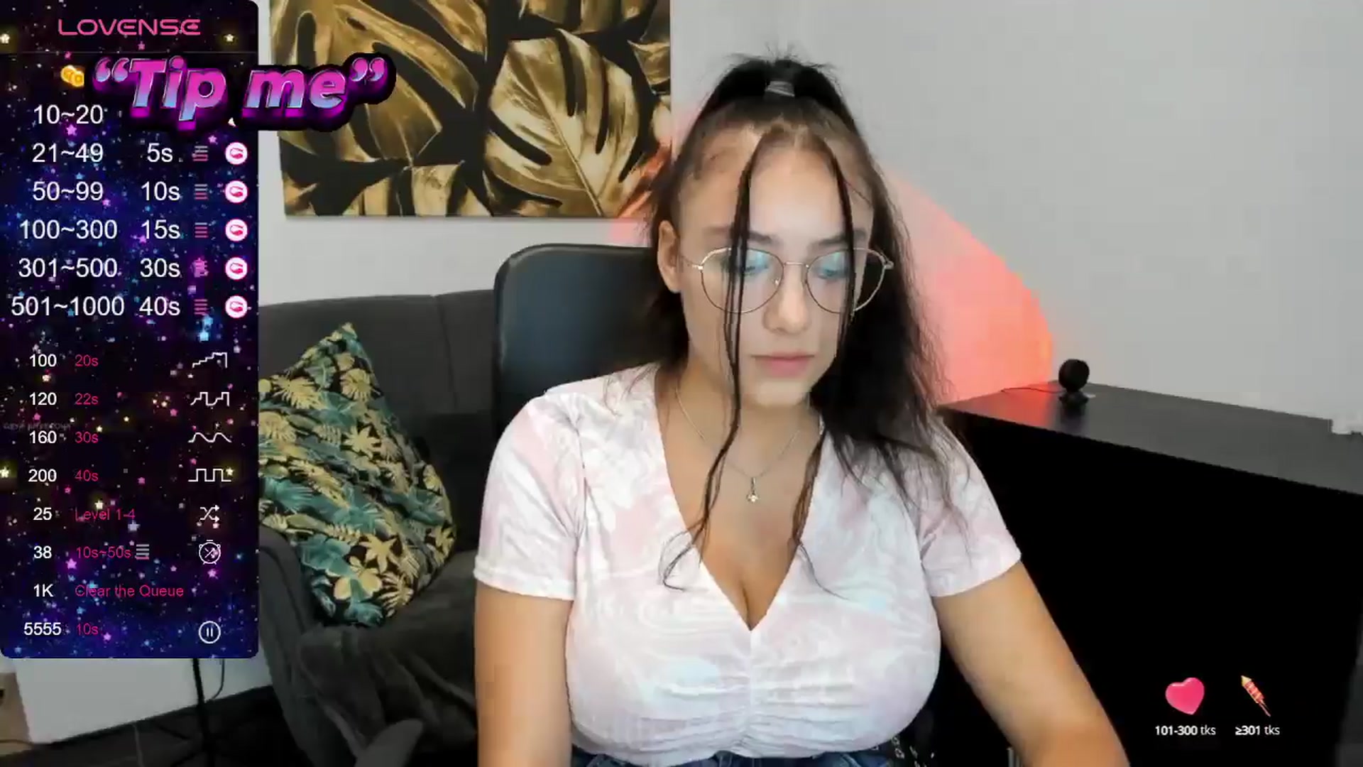 Gallery image thumbnail from SunfLowerr's myfreecams stream on, 09/11/2024, 19:31 image 17 of 20