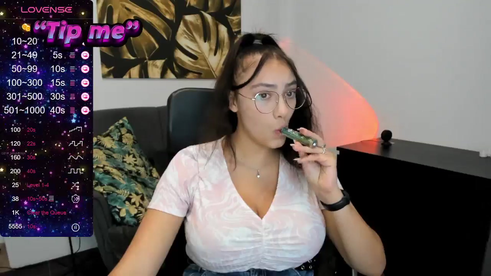 Gallery image thumbnail from SunfLowerr's myfreecams stream on, 09/11/2024, 19:31 image 7 of 20
